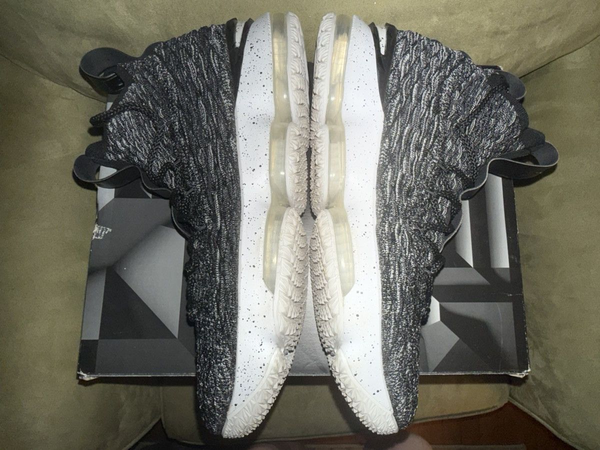 Nike Nike LeBron XV “Ashes” LeBron James 15, OG Box, VNDS, size13 Size US 13 / EU 46 - 12 Thumbnail