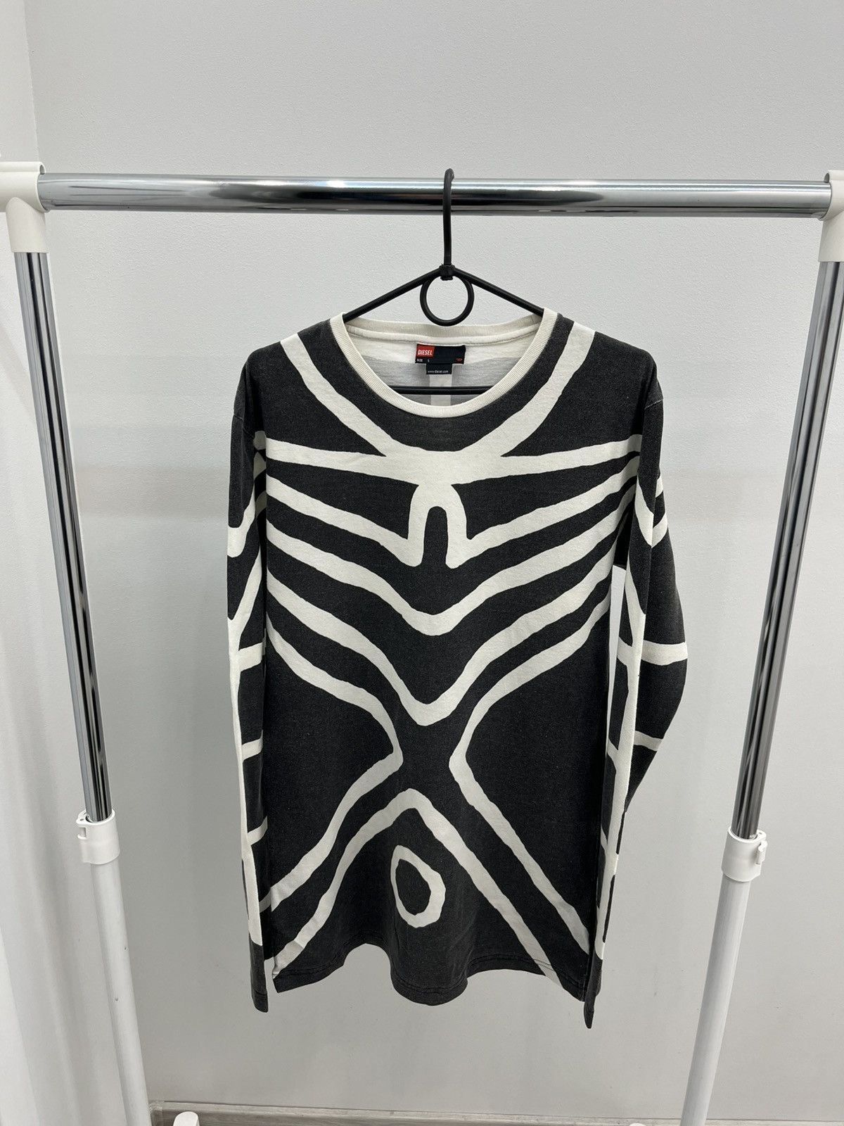 Diesel Vintage Diesel Avant Garde Y2K Long Sleeve Tee T-shirt Size US L / EU 52-54 / 3 - 3 Thumbnail