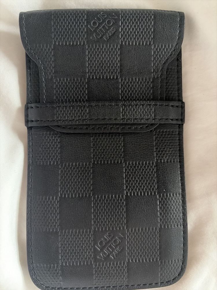 Louis Vuitton Louis Vuitton Phone Holder Case Size ONE SIZE - 1 Thumbnail