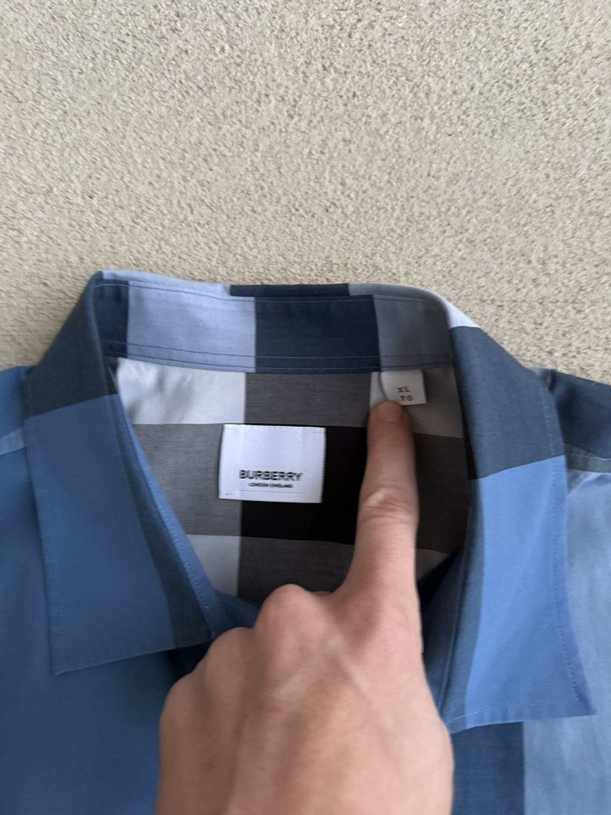 Burberry × Designer Burberry Blue Plaid Button Up Shirt Size US XL / EU 56 / 4 - 6 Thumbnail