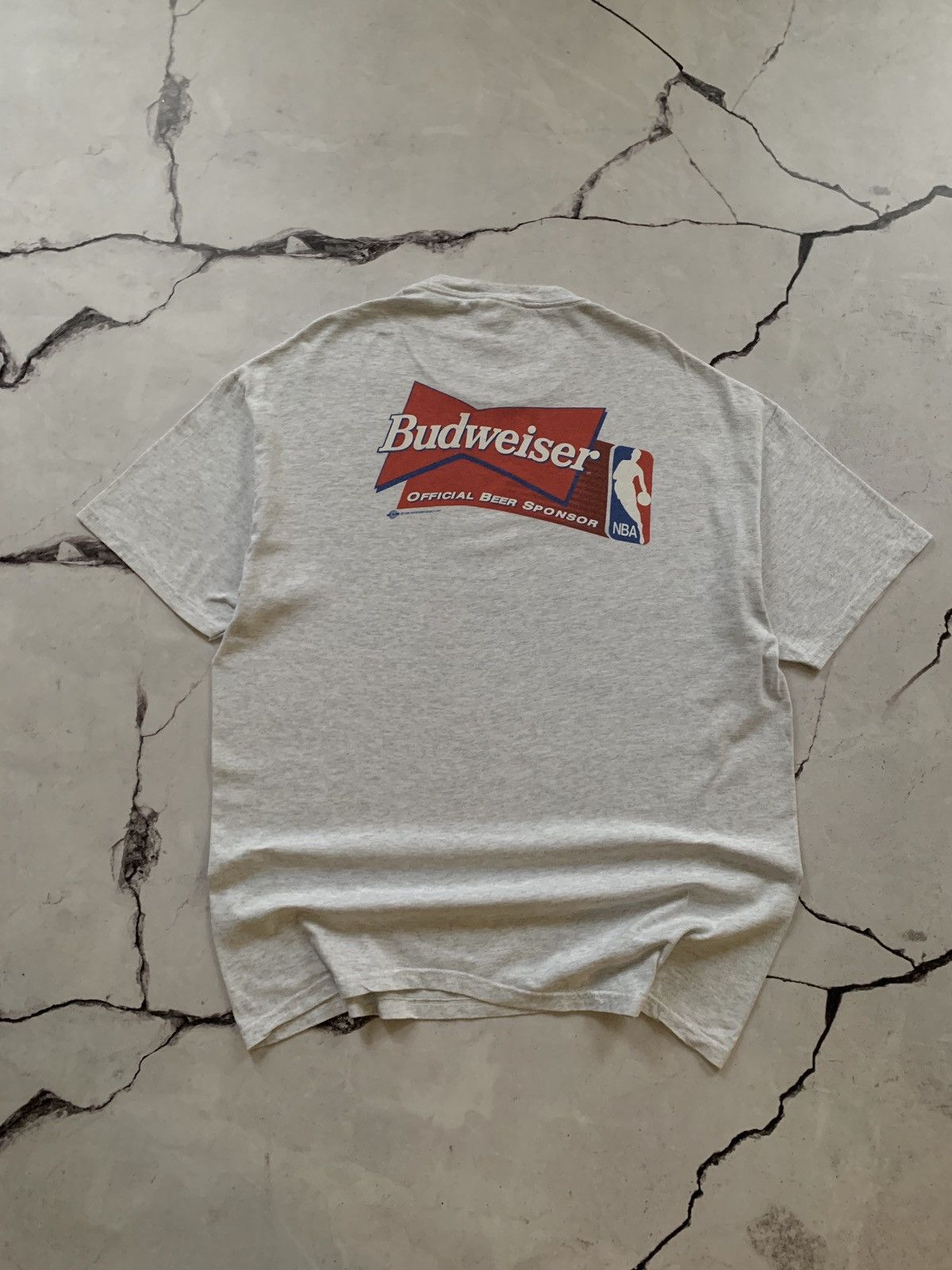 Budweiser × Vintage Budweiser Vintage 90s Painted NBA Sponsor T- Shirt Size US XL / EU 56 / 4 - 1 Thumbnail