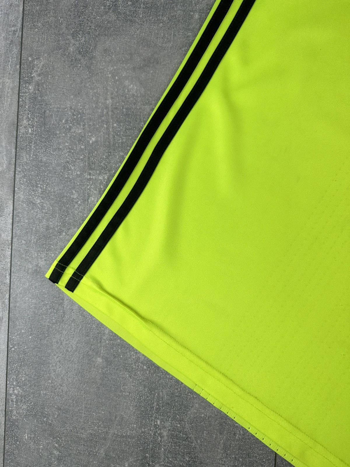 Adidas Adidas Chelsea FC 2016/17 Training Soccer Football Jersey Size US S / EU 44-46 / 1 - 7 Thumbnail