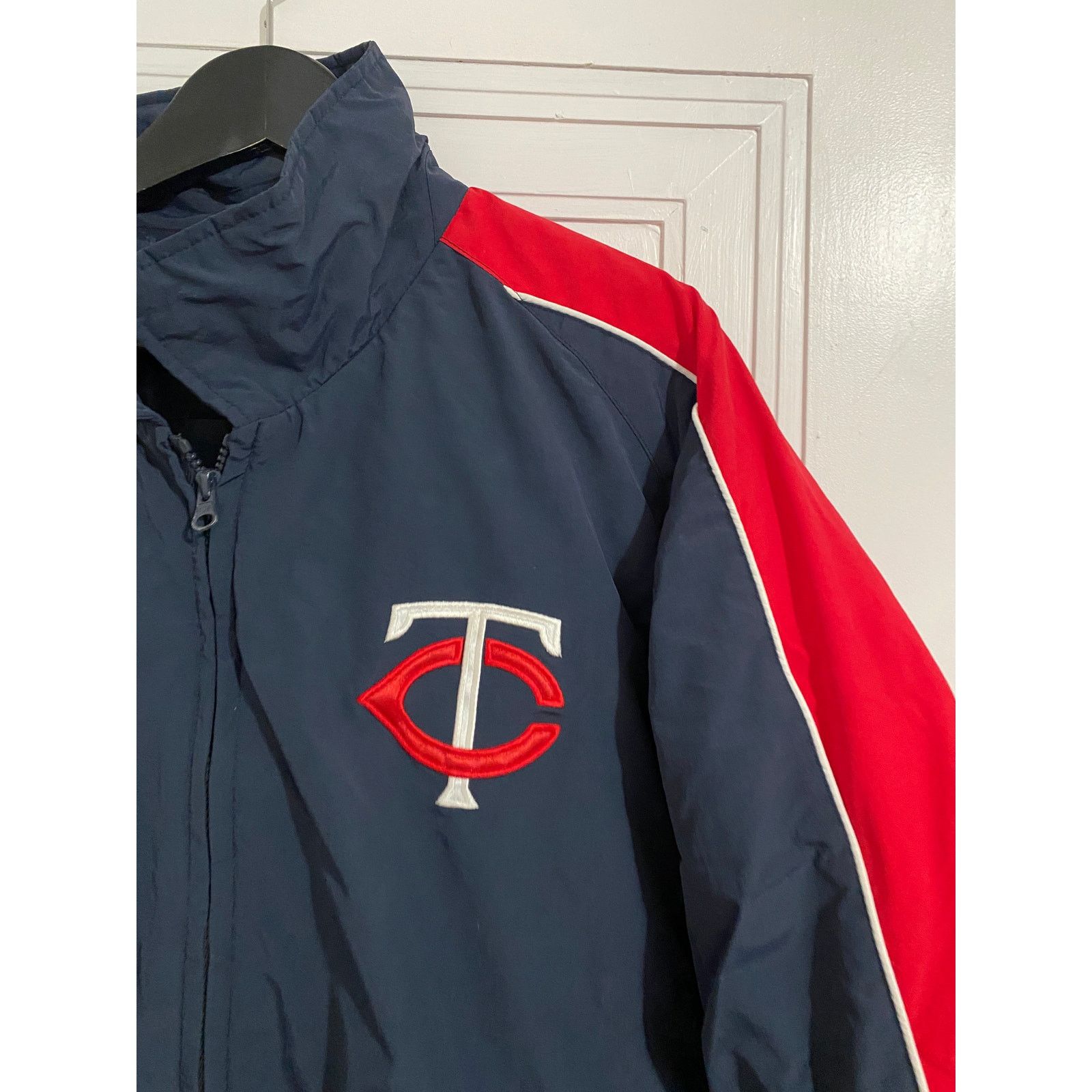 MLB Minnesota Twins Full-Zip Puffer Jacket Men's Size XL Size US XL / EU 56 / 4 - 2 Thumbnail