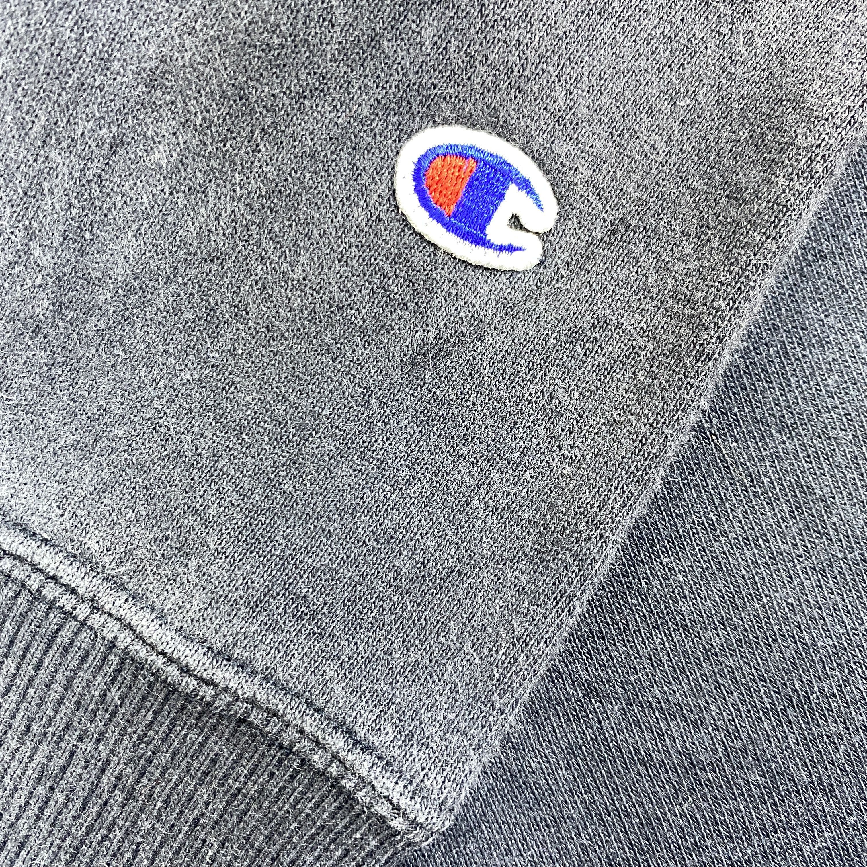 Champion vintage Champion Small Logo V-Neck Sweatshirt Faded - SW0127 Size US L / EU 52-54 / 3 - 9 Thumbnail