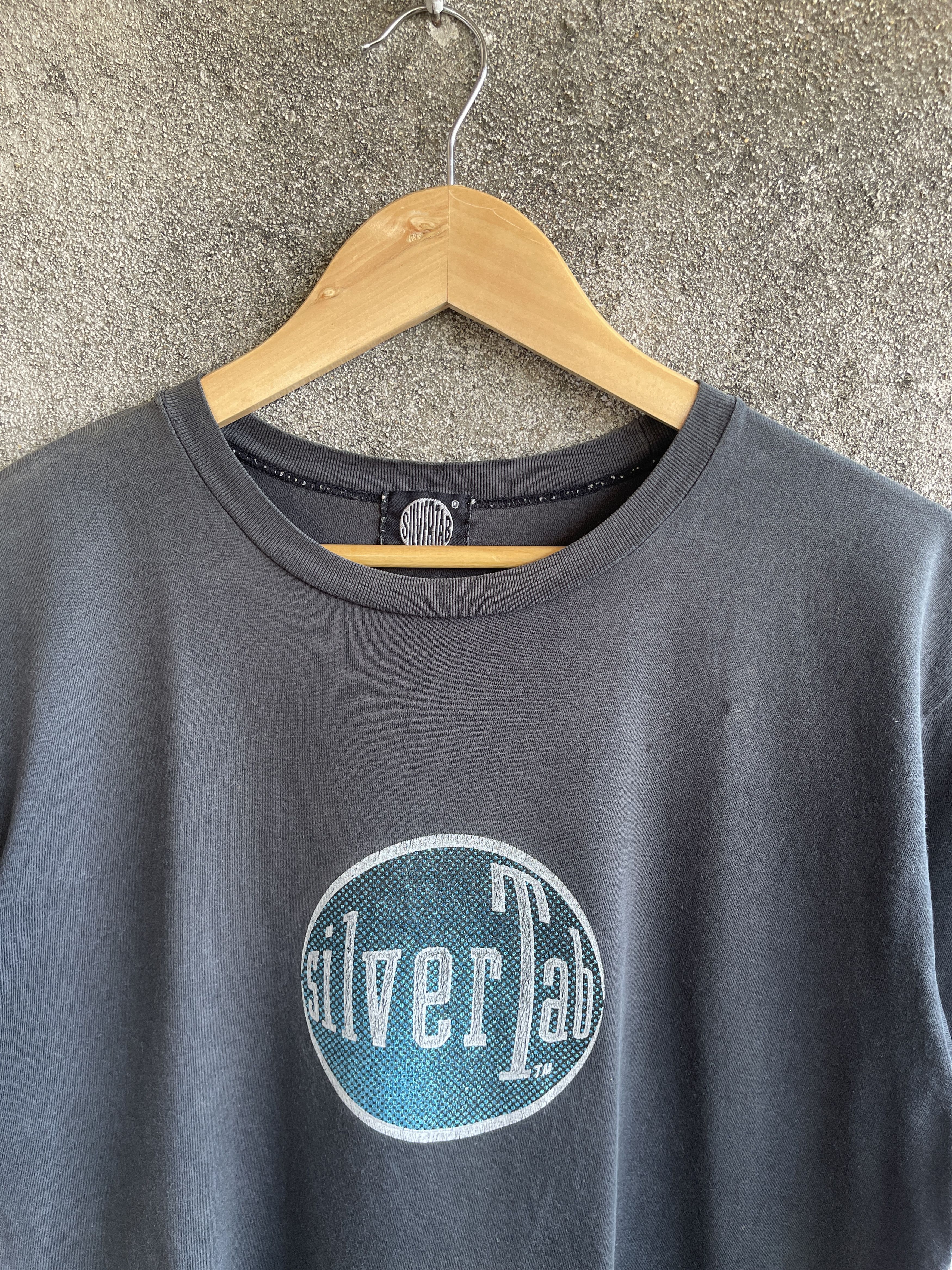 Levi's Vintage 90s🔥Levi’s SilverTab🔥Circle Logo Sun Faded Tee Size US L / EU 52-54 / 3 - 4 Thumbnail