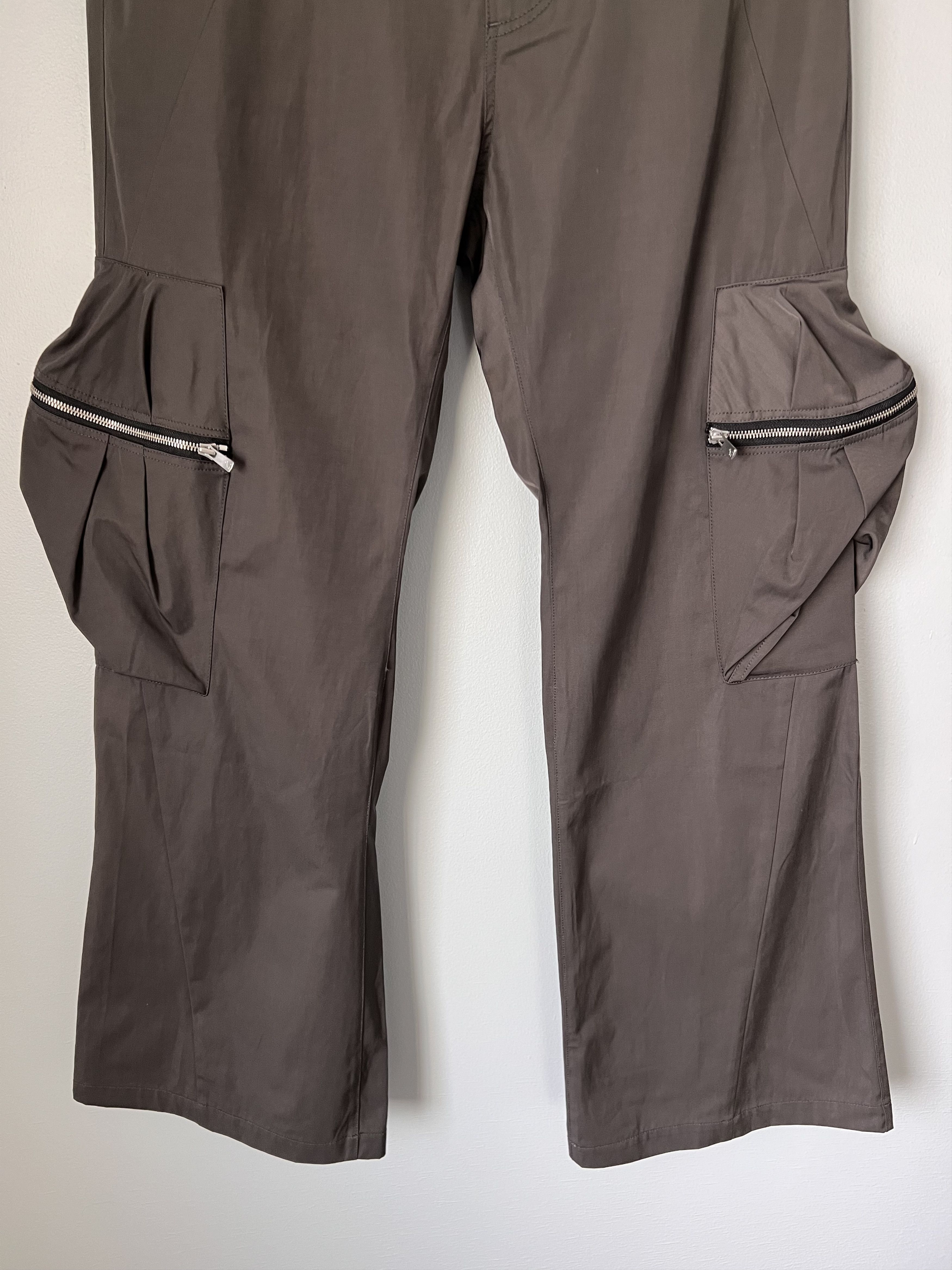 FFFPOSTALSERVICE FFFPOSTALSERVICE Flare Cargo V4 in Midnight Grey Size US 32 / EU 48 - 3 Thumbnail