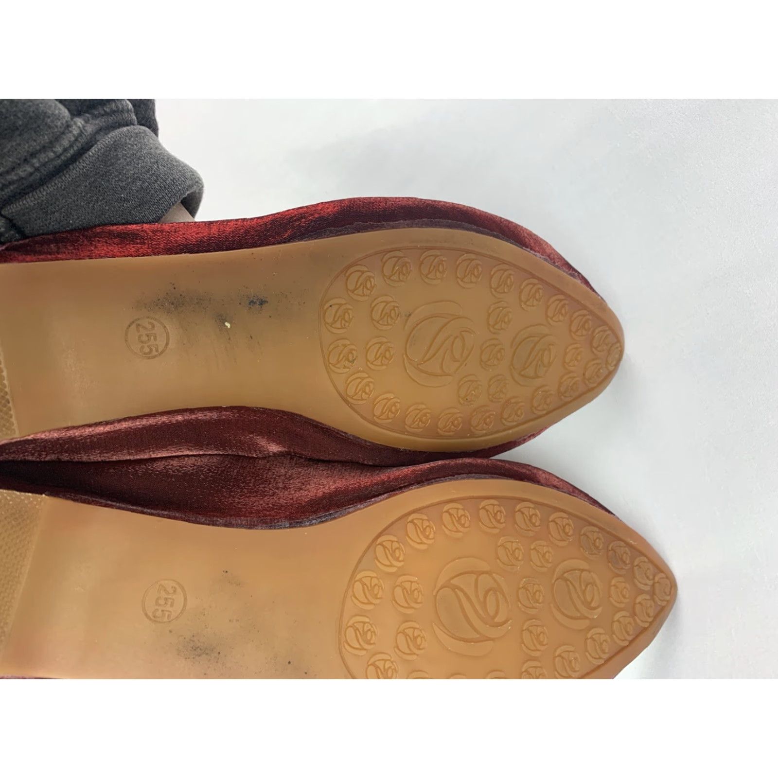 Vintage VINTAGE 8 Women's Silky Burgundy Pink Embroidered Slip on Loafers Flats Pointed Toe Size US 8 / IT 38 - 7 Thumbnail
