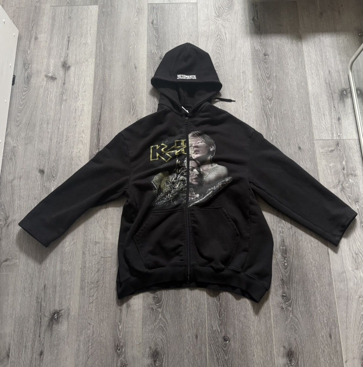 Vetements VENTEMENTS KISS/TITANIC ZIP HOODIE | Grailed