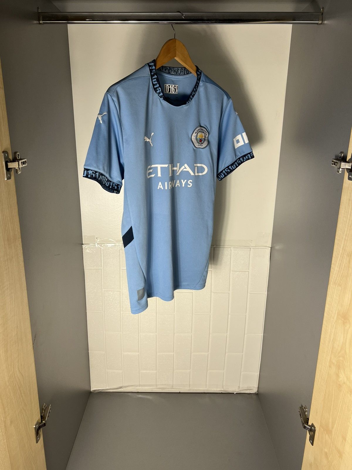Puma VINTAGE PUMA FC MANCHESTER CITY ENGLAND SOCCER JERSEY RETRO Size US M / EU 48-50 / 2 - 14 Thumbnail