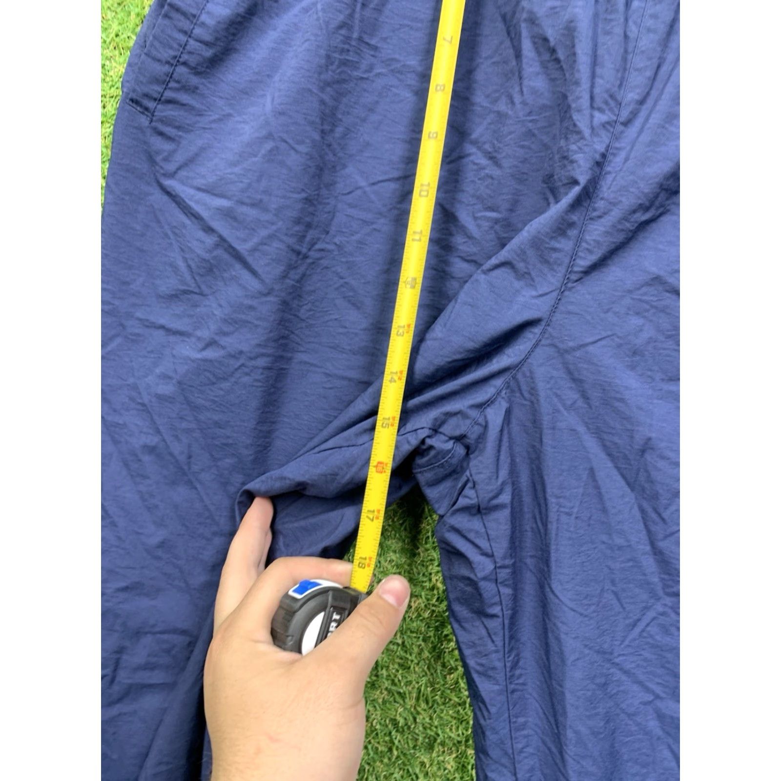 Russell Athletic VINTAGE Russell Athletic Sweatpants Womens 2XL Lined Windbreaker Sports Pants Blue 90s Athleisure Womens Shirts? Size 40" / US 18 - 4 Thumbnail
