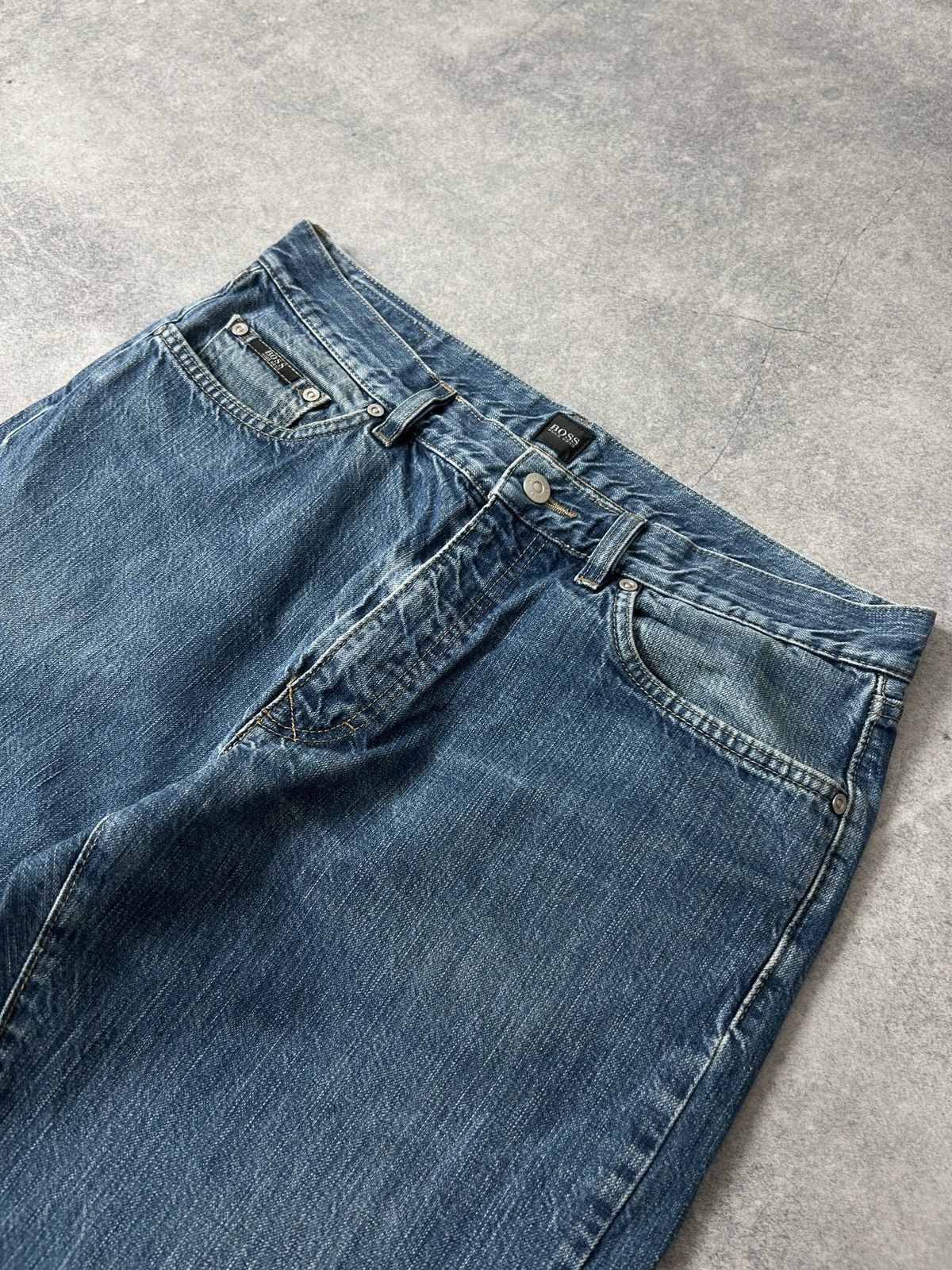Hugo Boss Vintage Hugo Boss 36/34 blue denim jeans mens Size US 34 / EU 50 - 6 Thumbnail