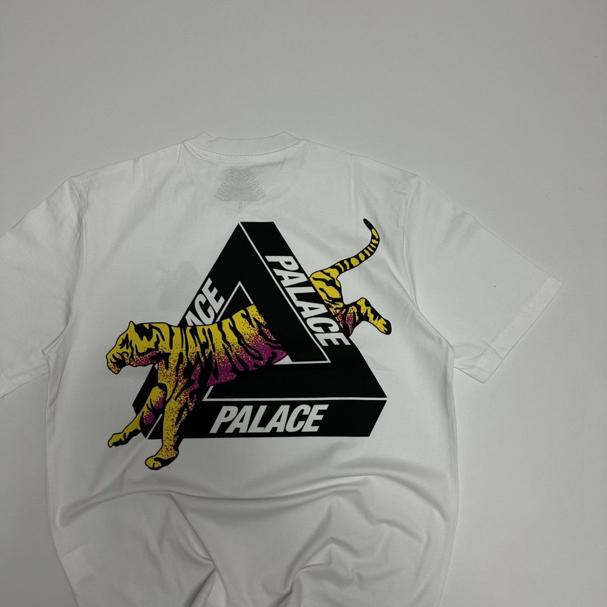 Palace Palace Korea Tri-Ferg T-Shirt - 24SS Size US L / EU 52-54 / 3 - 3 Thumbnail