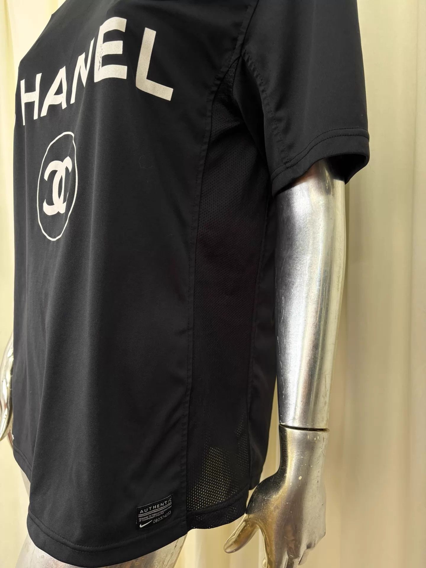 Chanel Vintage Chanel x Nike Japan Limited Short Sleeve T-Shirt XL Size US XL / EU 56 / 4 - 6 Thumbnail