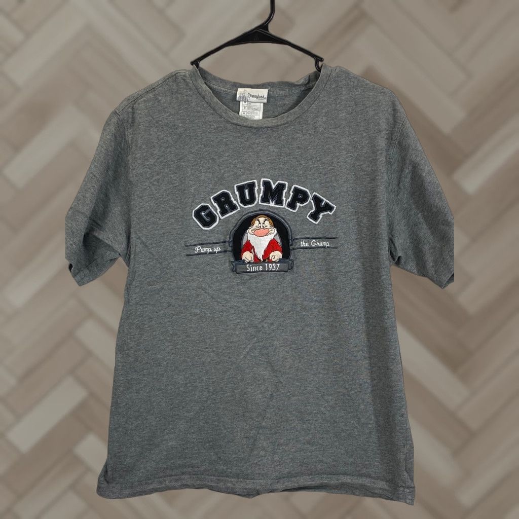 Disney VINTAGE Disneyland Grumpy T-Shirt Gray Crew Neck Short Sleeve Size M Men Embroidered Disney 608 Size US M / EU 48-50 / 2 - 1 Thumbnail