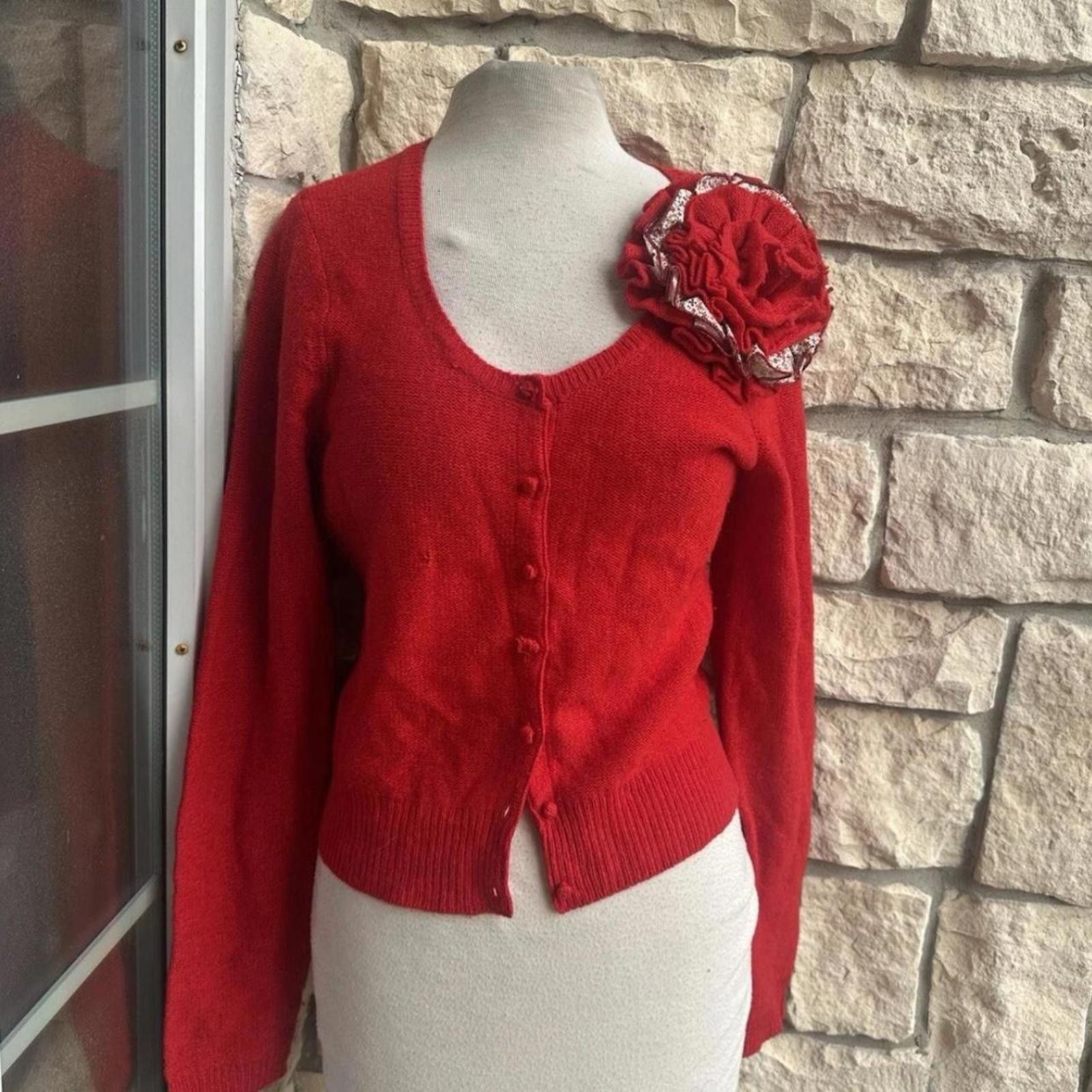 Other Red vintage cardigan with flower detail finds Size M / US 6-8 / IT 42-44 - 1 Thumbnail