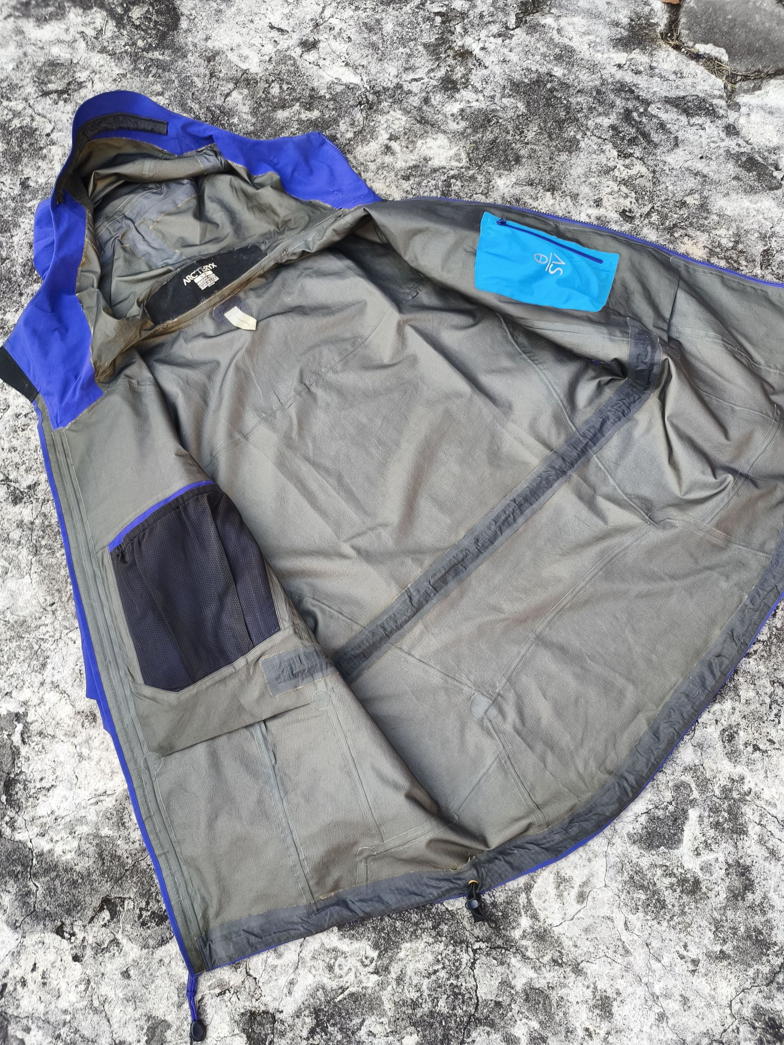 Arc'teryx Arcteryx Theta SV Squid Ink Size US S / EU 44-46 / 1 - 6 Thumbnail