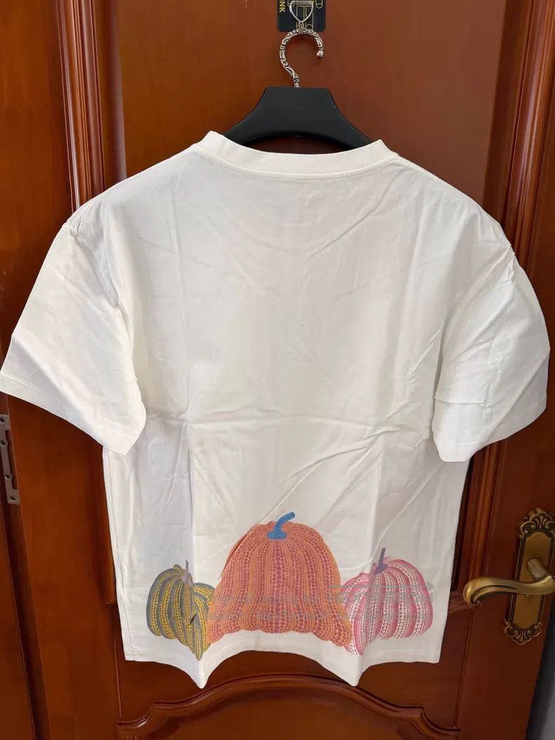 Louis Vuitton Louis Vuitton Yayoi Kusama Co-branded Pumpkin Short Sleeve Size US XL / EU 56 / 4 - 2 Thumbnail