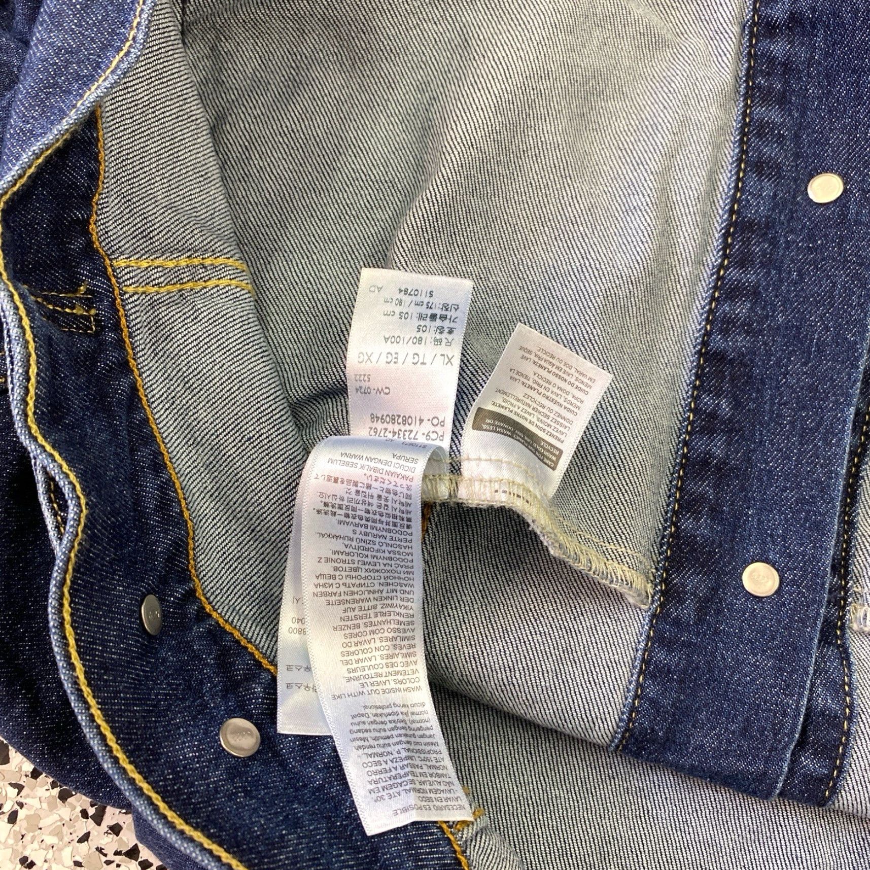 Levi's Levis Trucker Jacket Denim Blue XL Mens Button Down Standard Fit NWT Size US XL / EU 56 / 4 - 5 Thumbnail