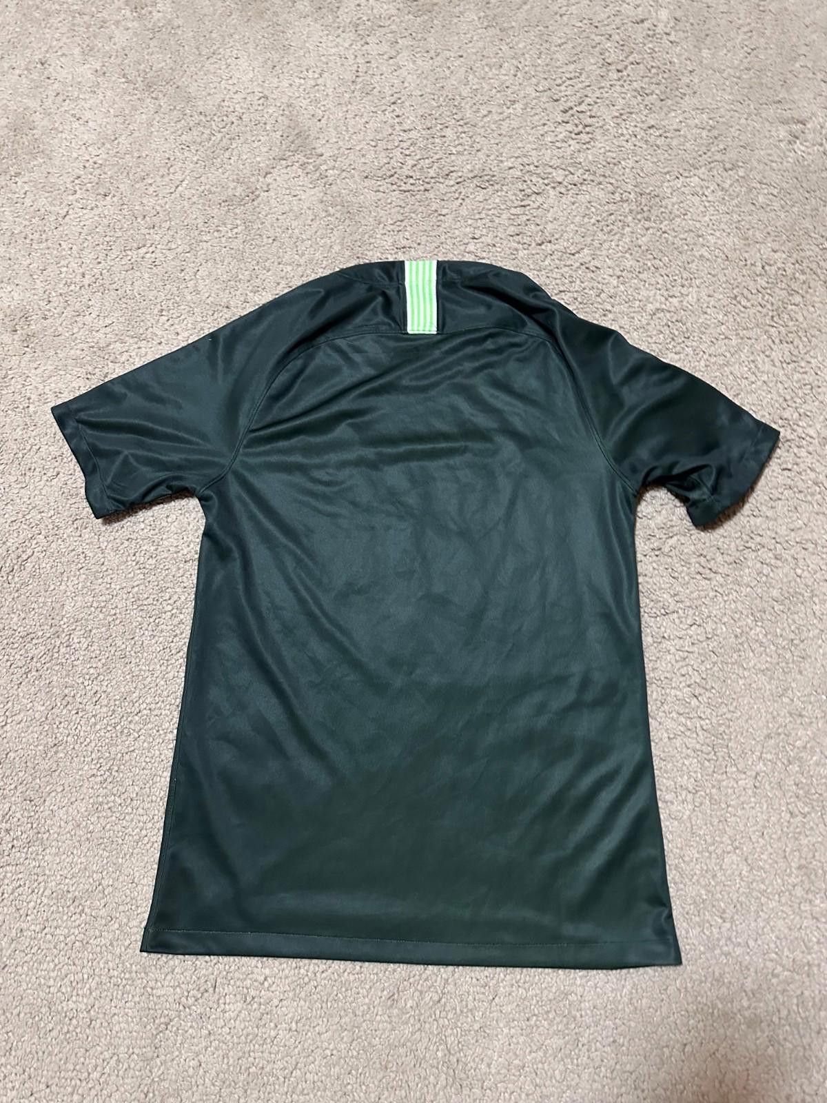 Nike VFL WOLFSBURG 2019/20 Home Football Shirt Soccer Jersey Nike Size US S / EU 44-46 / 1 - 7 Thumbnail
