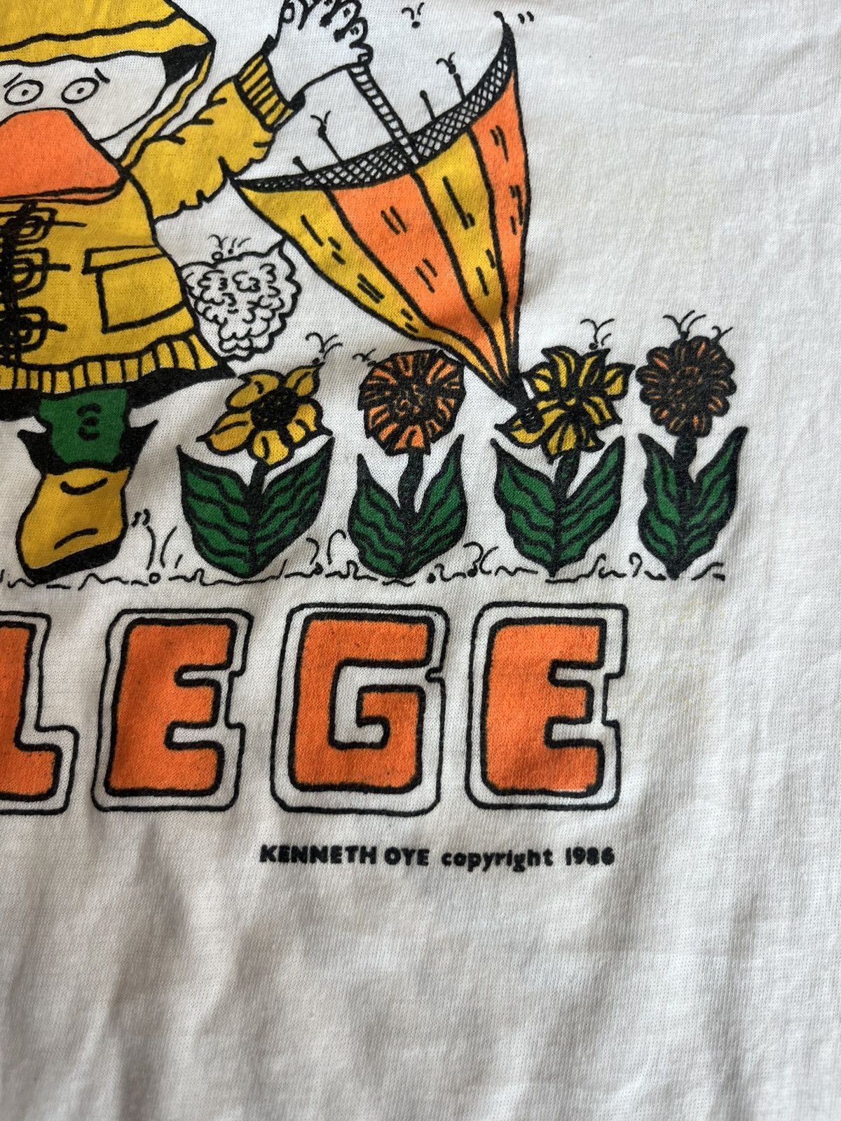Arts & Science Vintage YIN YANG DUCKIE’S College 1986’s Kenneth OYE Tshirt Size US L / EU 52-54 / 3 - 12 Thumbnail