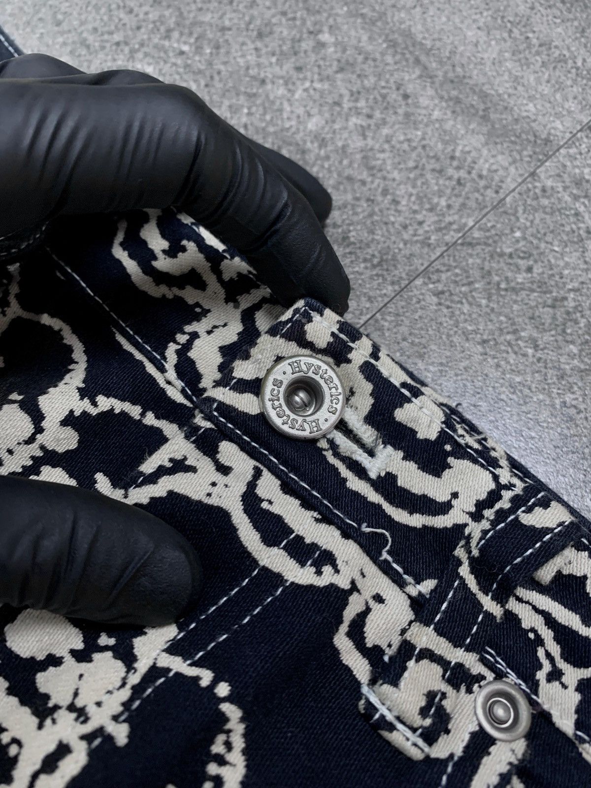 Hysteric Glamour 90s Skull Printed Denim Pants Size US 30 / EU 46 - 3 Thumbnail