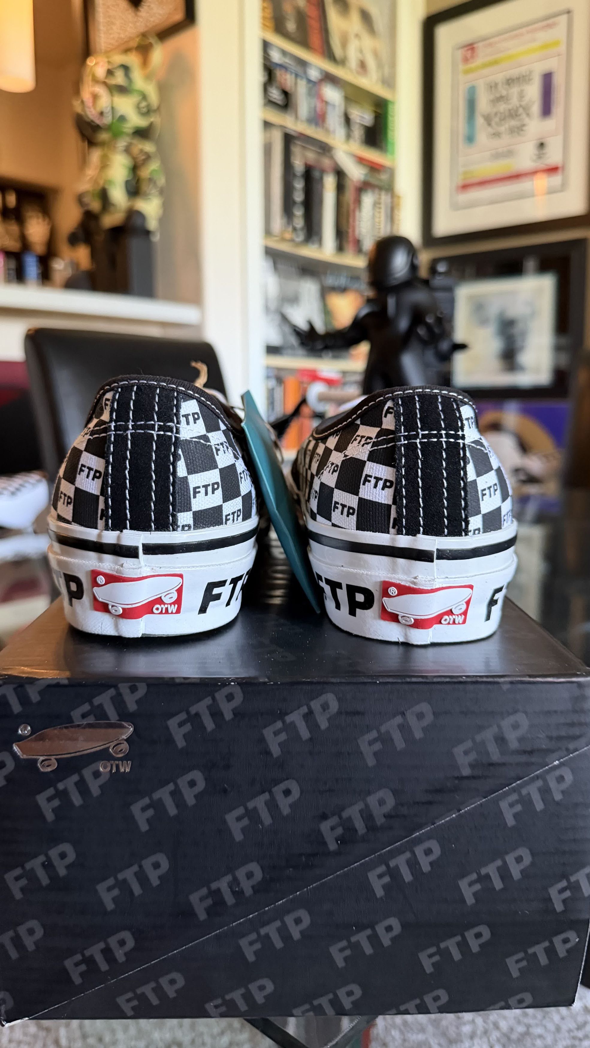 Vans VANS AUTHENTIC 44 FTP CHECKERBOARD VAULT VN000EEUBLK 9 WHITE Size US 9 / EU 42 - 5 Thumbnail