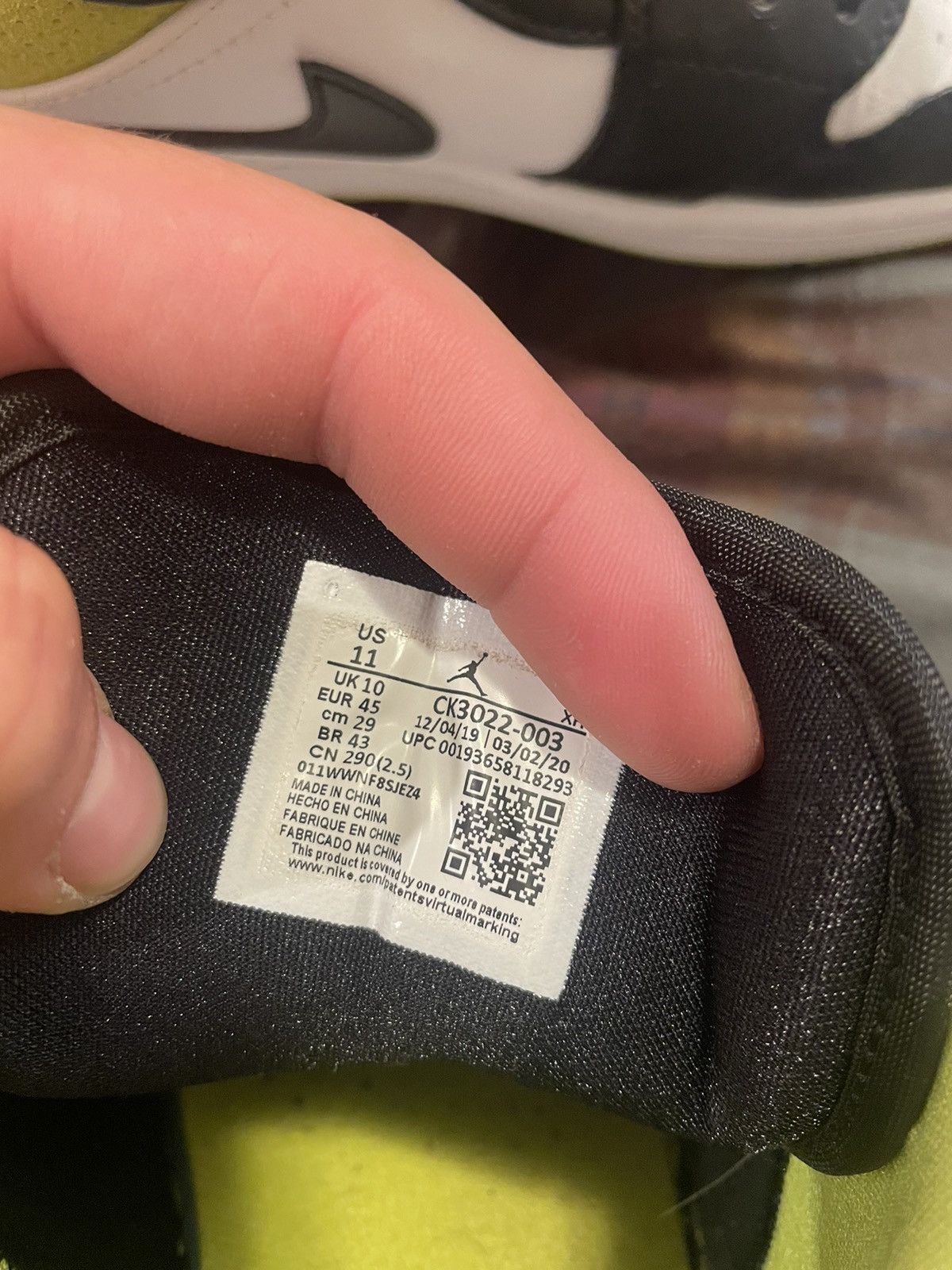 Jordan Brand Jordan 1 Black Cyber Size US 11 / EU 44 - 6 Thumbnail