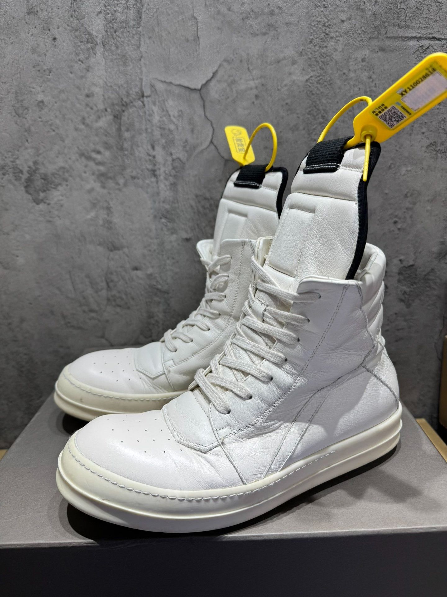 Rick Owens Rick Owens White Hitop Sneakers 41 Men Size US 8.5 / EU 41-42 - 1 Thumbnail