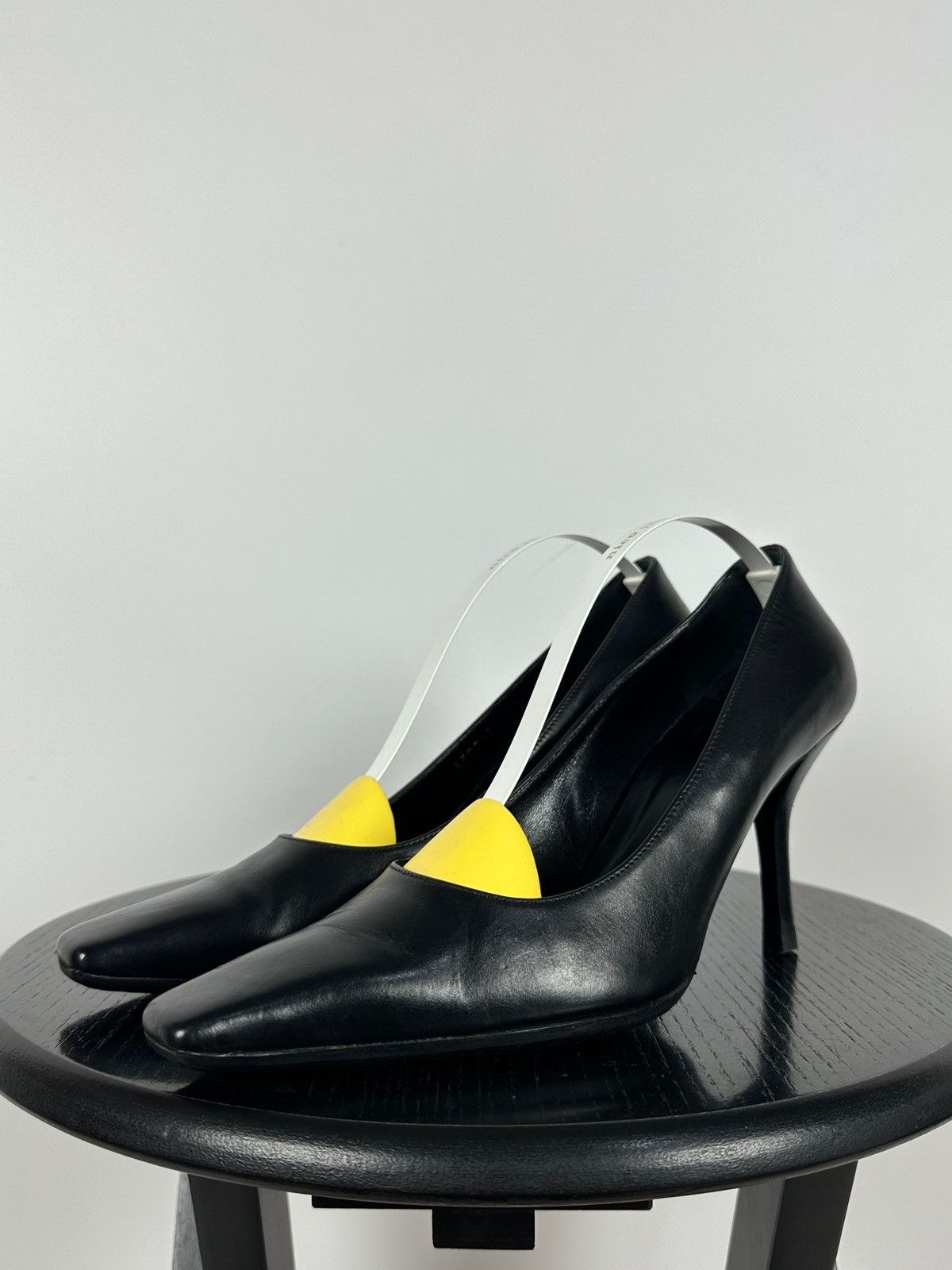Gucci Vintage Gucci Leather Square Toe Gold Logo Heels Pumps Size US 7 / IT 37 - 11 Thumbnail