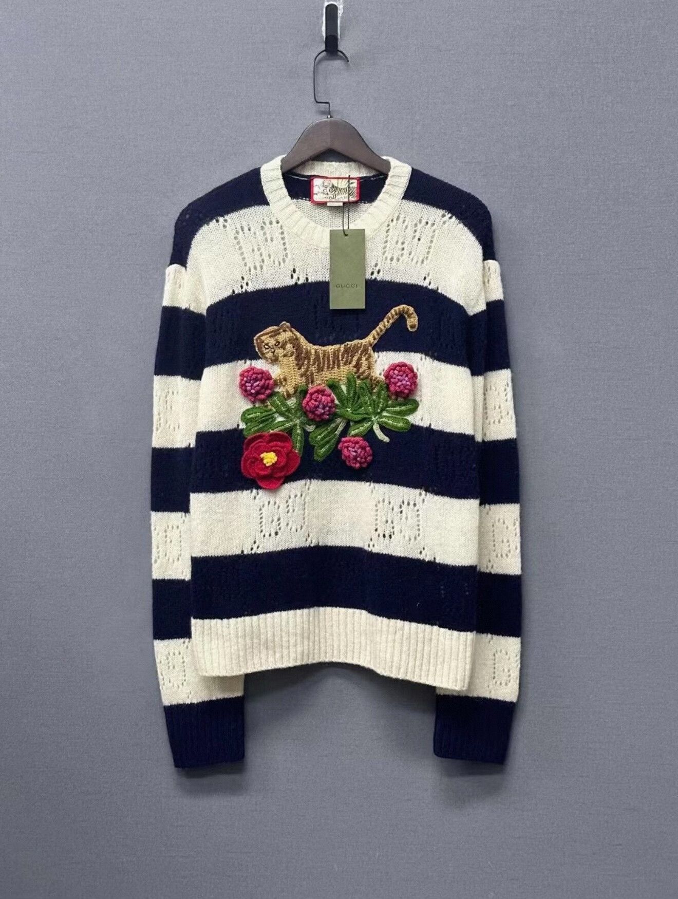 Gucci Gucci Striped Pullover w/ Tiger Roses Size US M / EU 48-50 / 2 - 1 Thumbnail