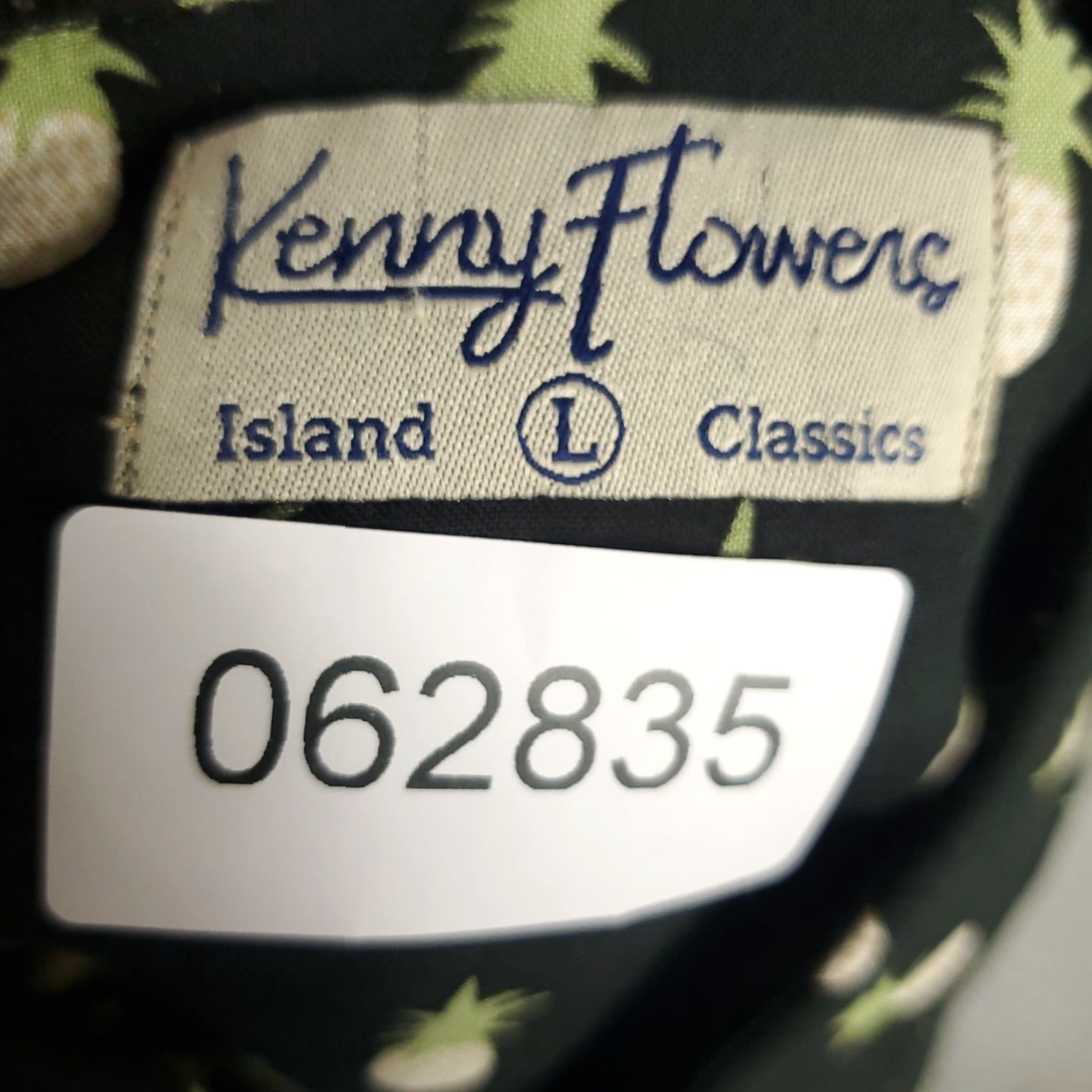 Vintage VINTAGE Kenny Flowers Hawaiian Shirt Mens Large Short Sleeve Button Up Rayon Geometric Black Summer Casual Size US L / EU 52-54 / 3 - 8 Thumbnail
