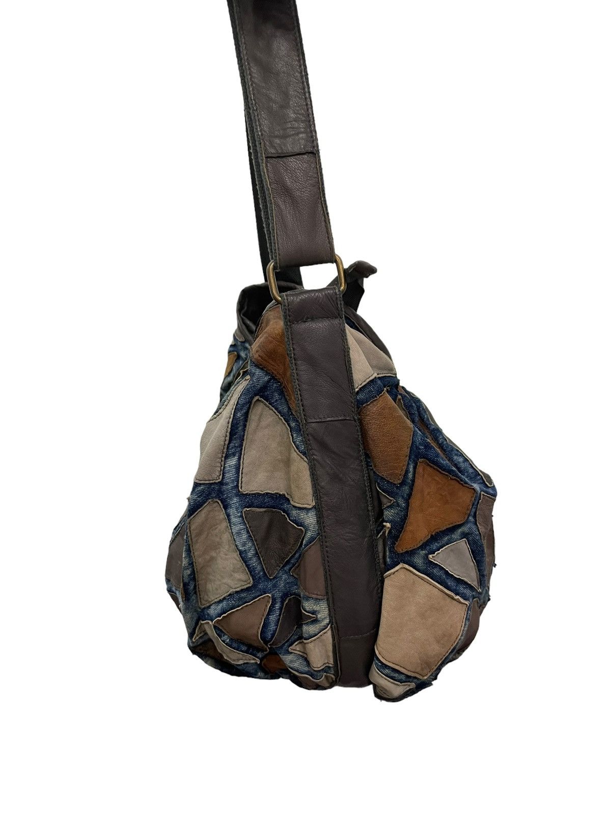 Japanese Brand Patchwork Leather x Denim Handmade Custom Messenger Bag 2🟩 Size ONE SIZE - 5 Thumbnail