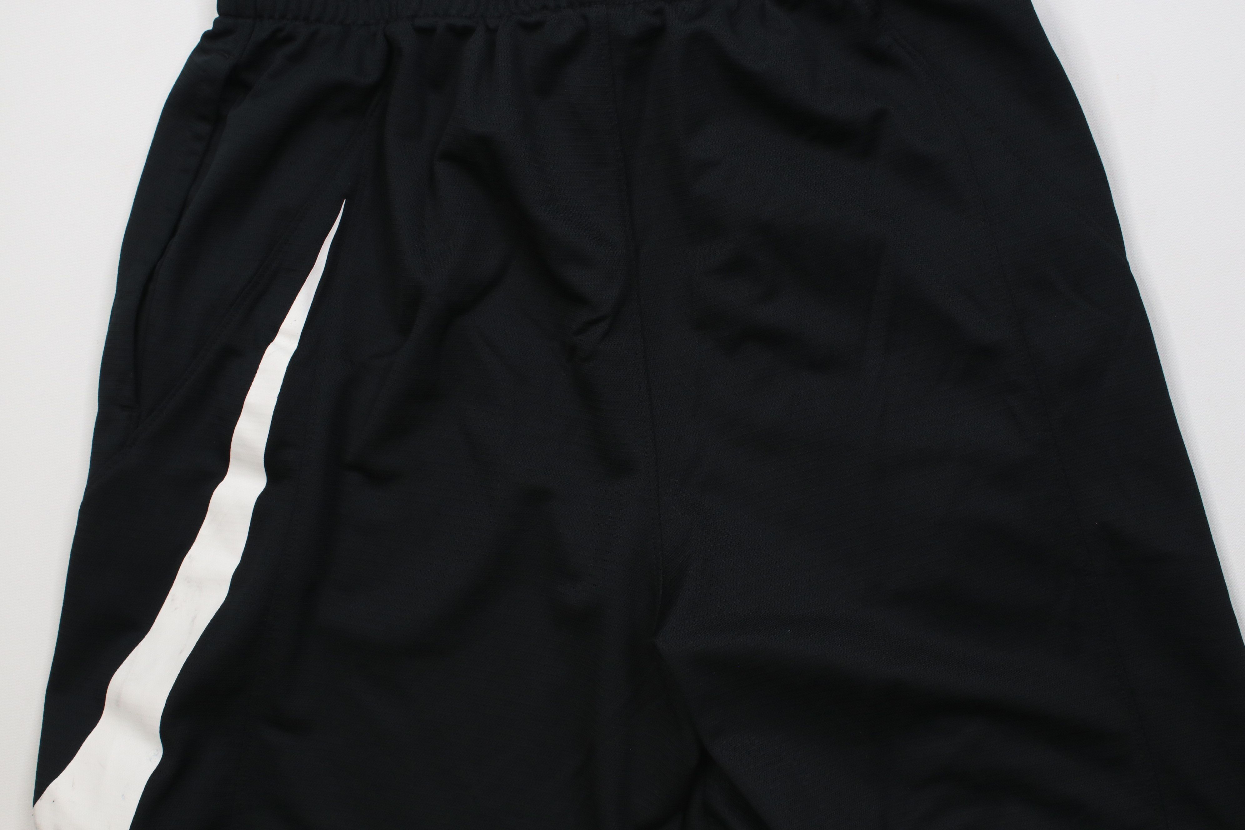 Nike Vintage Y2K Nike Swoosh Knit Gym Basketball Shorts Black Size US 32 / EU 48 - 11 Thumbnail