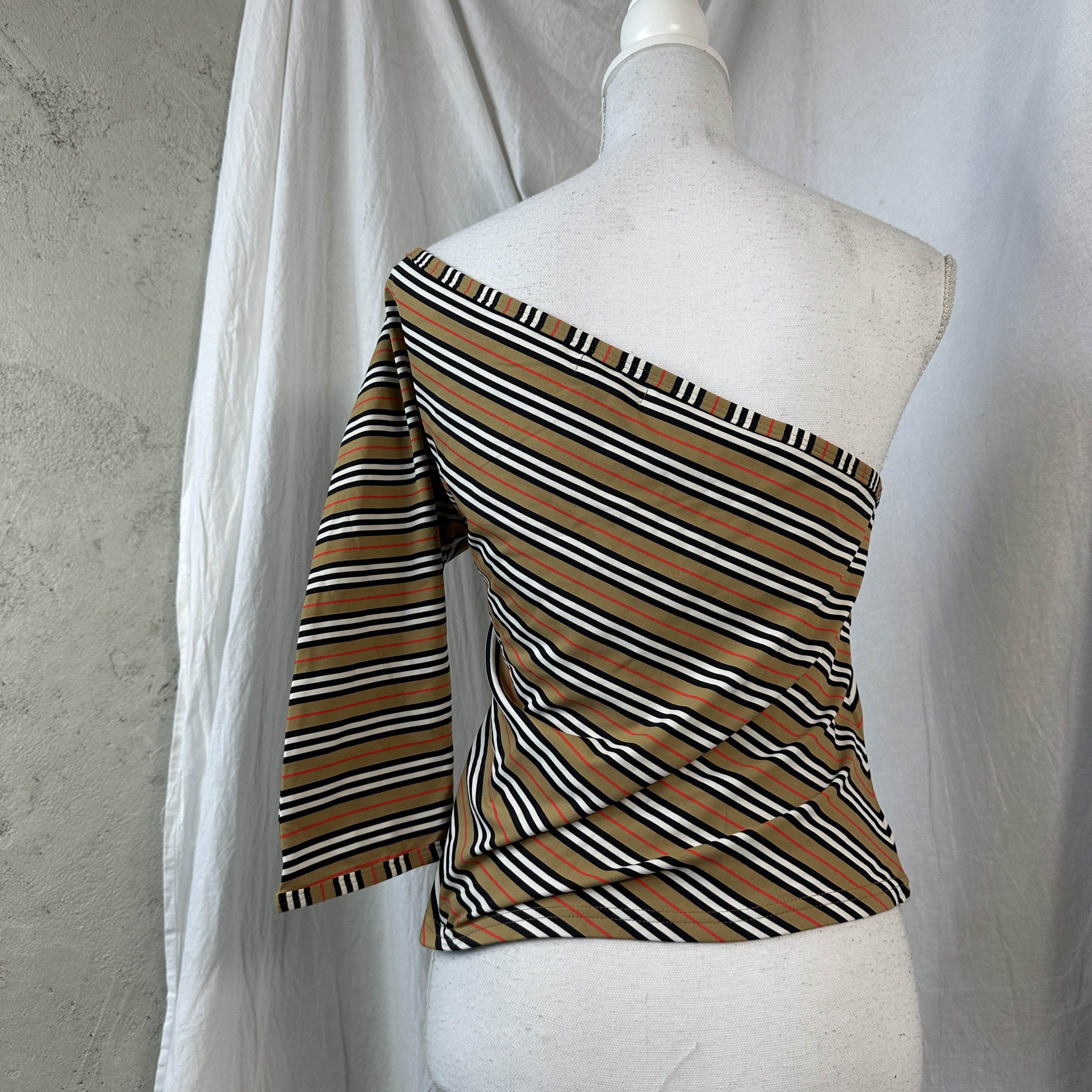 Burberry × Vintage Vintage Burberry Asymmetrical Top Size XL / US 12-14 / IT 48-50 - 5 Thumbnail