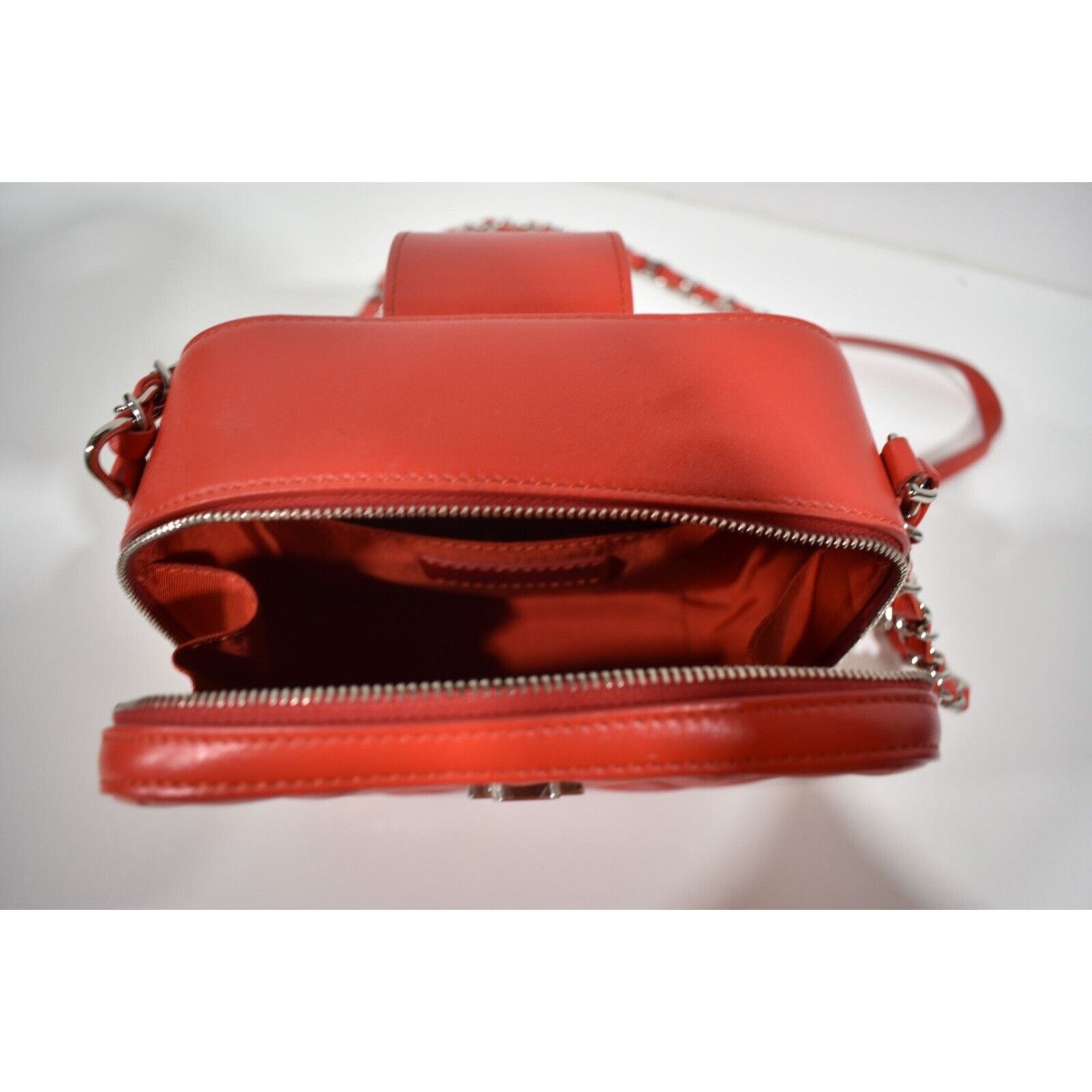 Chanel Chanel Quilted Camera Case CC Silver Crossbody Shoulder Bag Size ONE SIZE - 9 Thumbnail