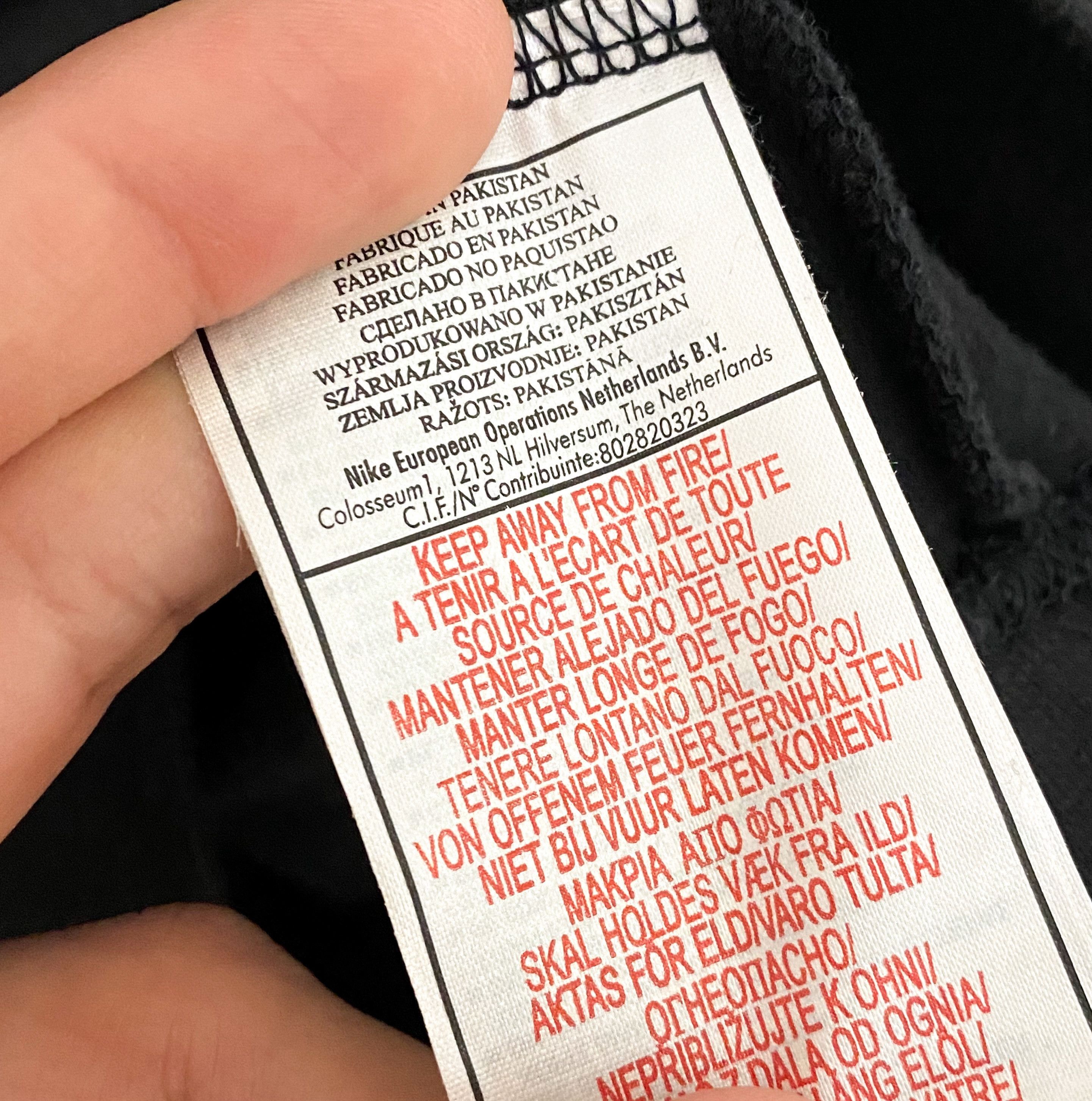 Nike Vintage Nike Embroidered Swoosh Logo Black Sweatshirt Size US S / EU 44-46 / 1 - 6 Thumbnail