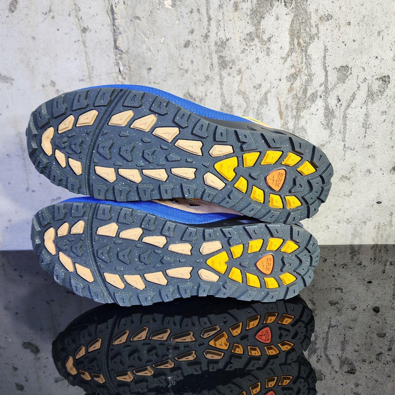 Nike MSRP $140 Nike ACG Air Exploraid - Hyper Royal - Size 8.5 Size US 8.5 / EU 41-42 - 5 Thumbnail