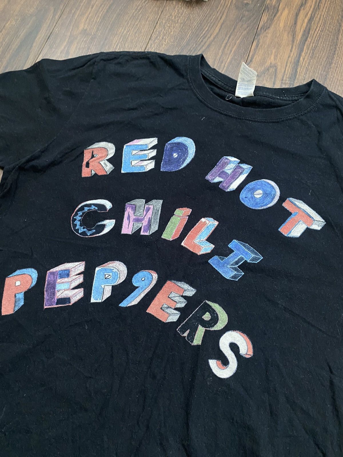 Band Tees Vintage Red Hot Chili Peppers Tee t-shirt Size US L / EU 52-54 / 3 - 3 Thumbnail