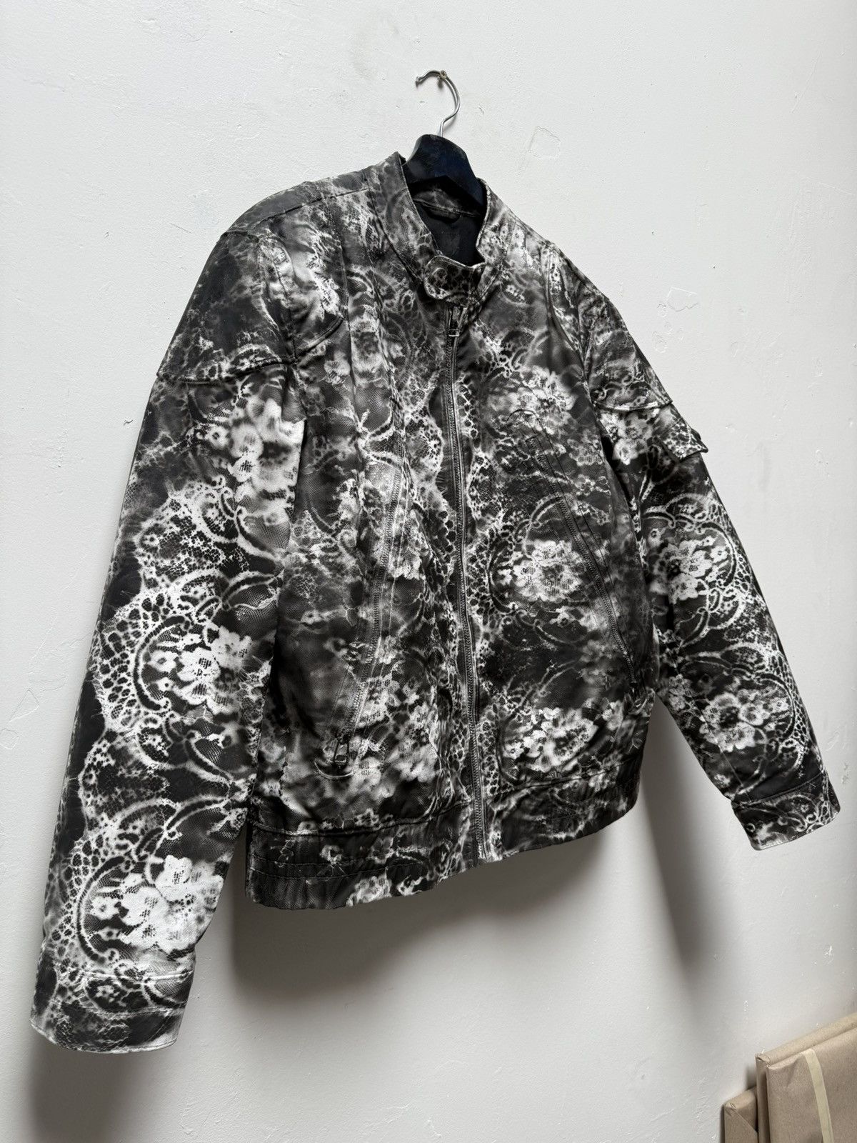 Other 5 Zip Painted White Floral Jacket Size US L / EU 52-54 / 3 - 3 Thumbnail
