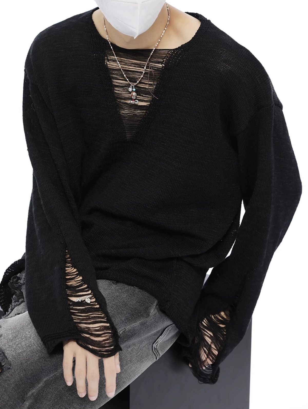 Avant garde retro distressed knit pullover sweater knitwear