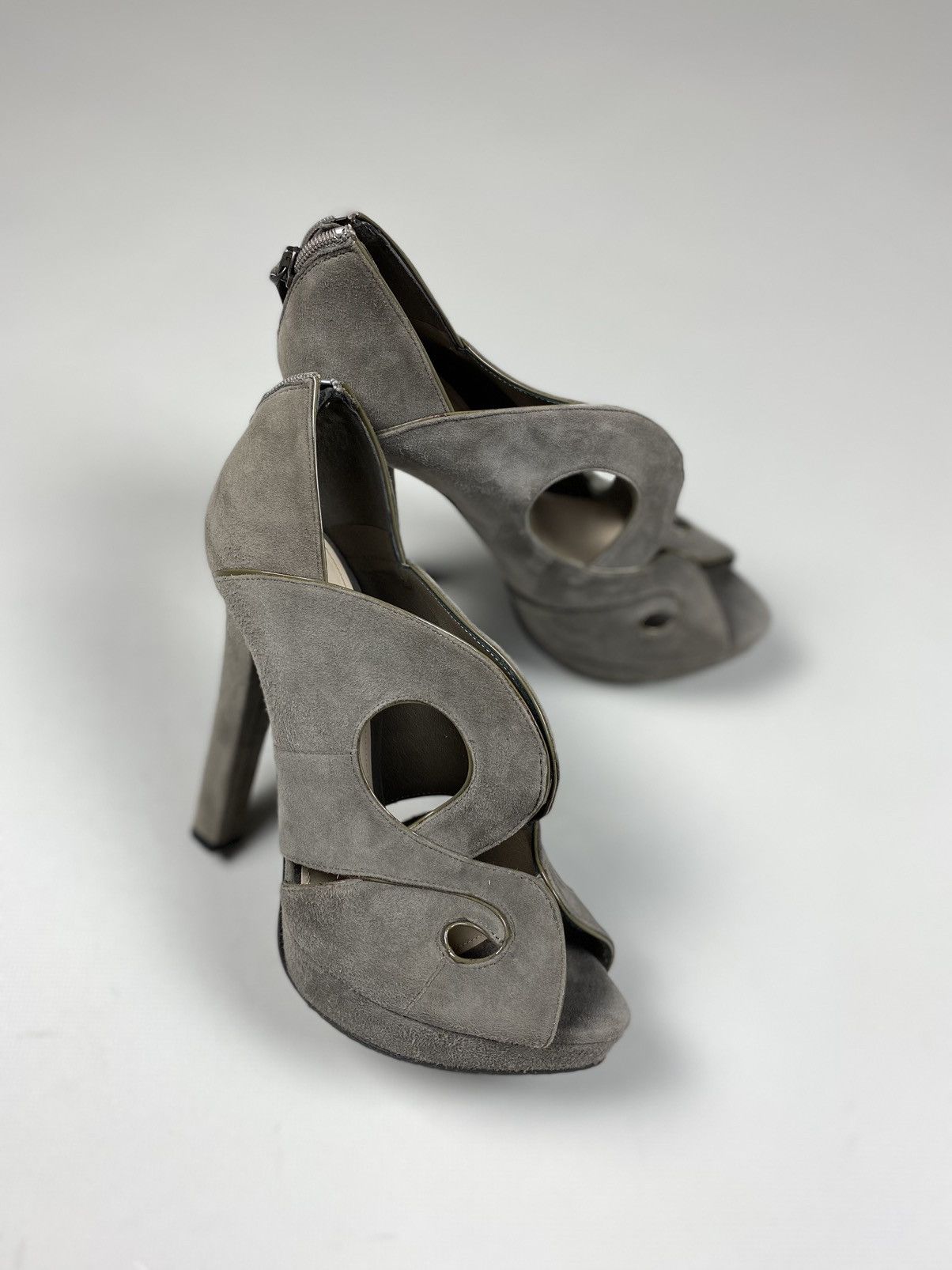 Bottega Veneta Bottega Veneta ladies suede heels shoes size 37 / US 7 Size US 7 / IT 37 - 19 Thumbnail