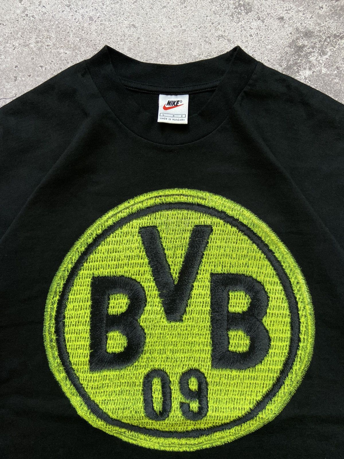 Nike Vintage 90s Nike Center Swoosh Borussia Dortmund Tee Soccer Size US L / EU 52-54 / 3 - 3 Thumbnail