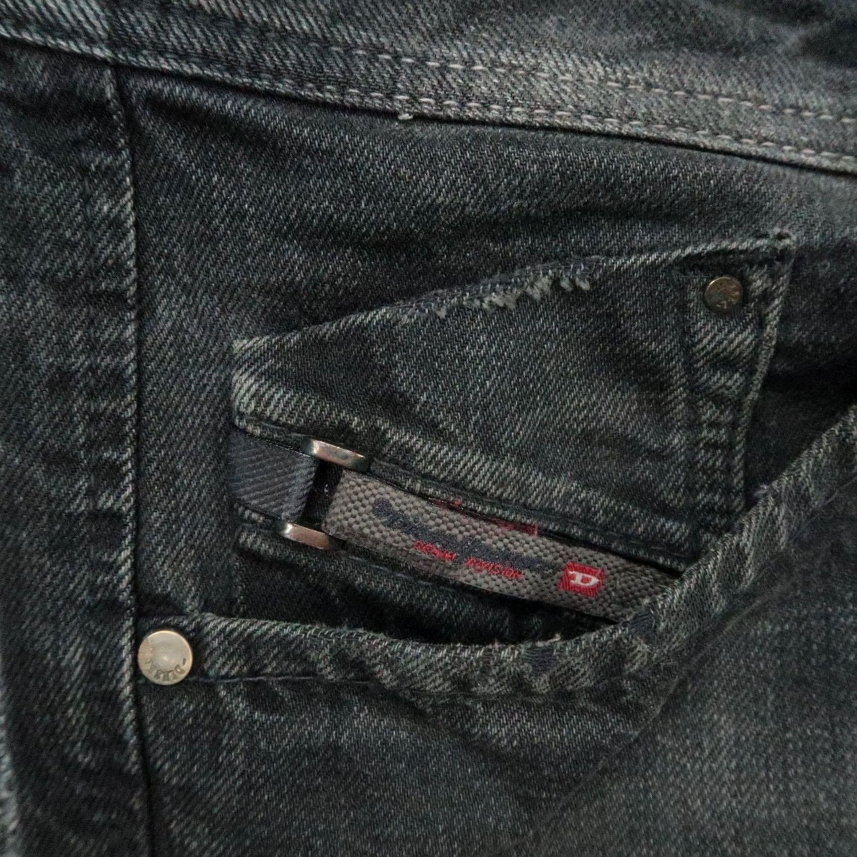 Diesel Diesel Jeans Mens 34x33 Black Darron Regular Slim Tapered Button Fly Denim Size US 34 / EU 50 - 3 Thumbnail