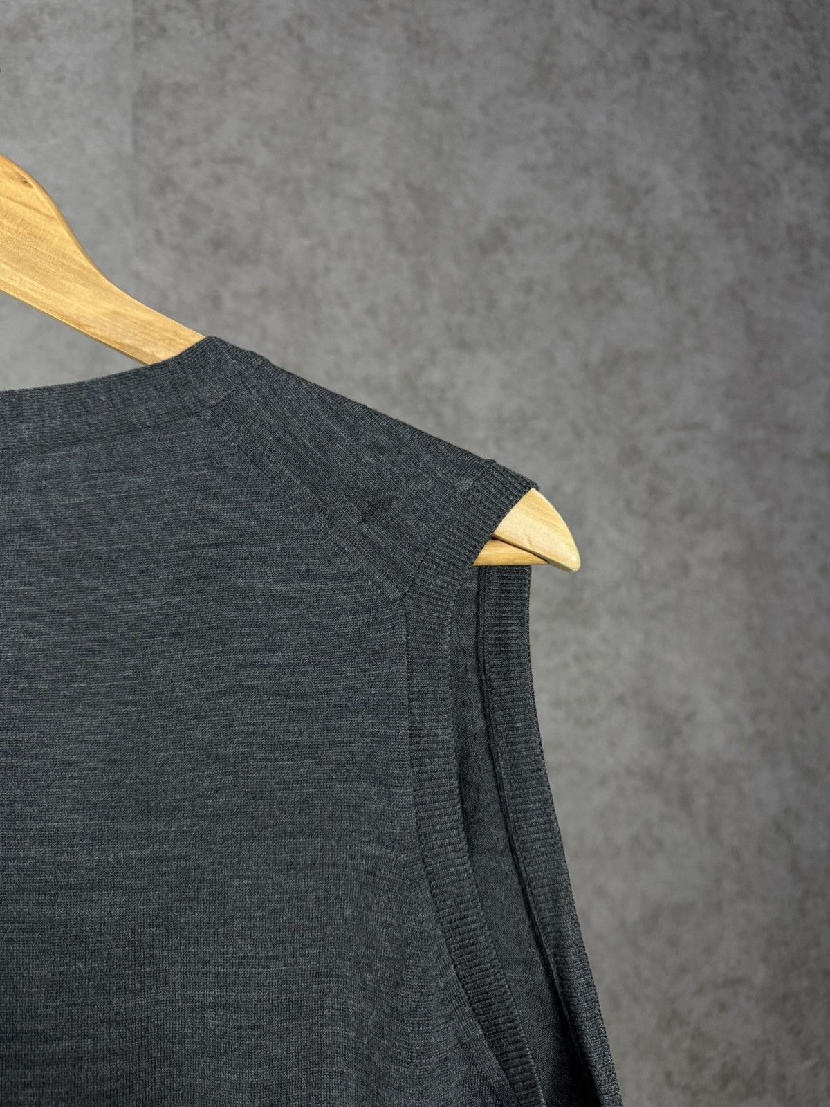 John Smedley John Smedley designer vest Size US M / EU 48-50 / 2 - 6 Thumbnail