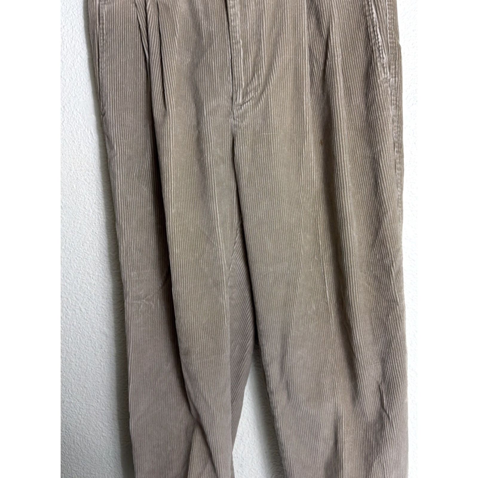 Gap VINTAGE Gap Easy Fit Corduroy Pants Mens 32 34 29 Beige Tan 90s Grunge Cuffed Straight Pockets 5-Pocket Chino Size US 34 / EU 50 - 4 Thumbnail
