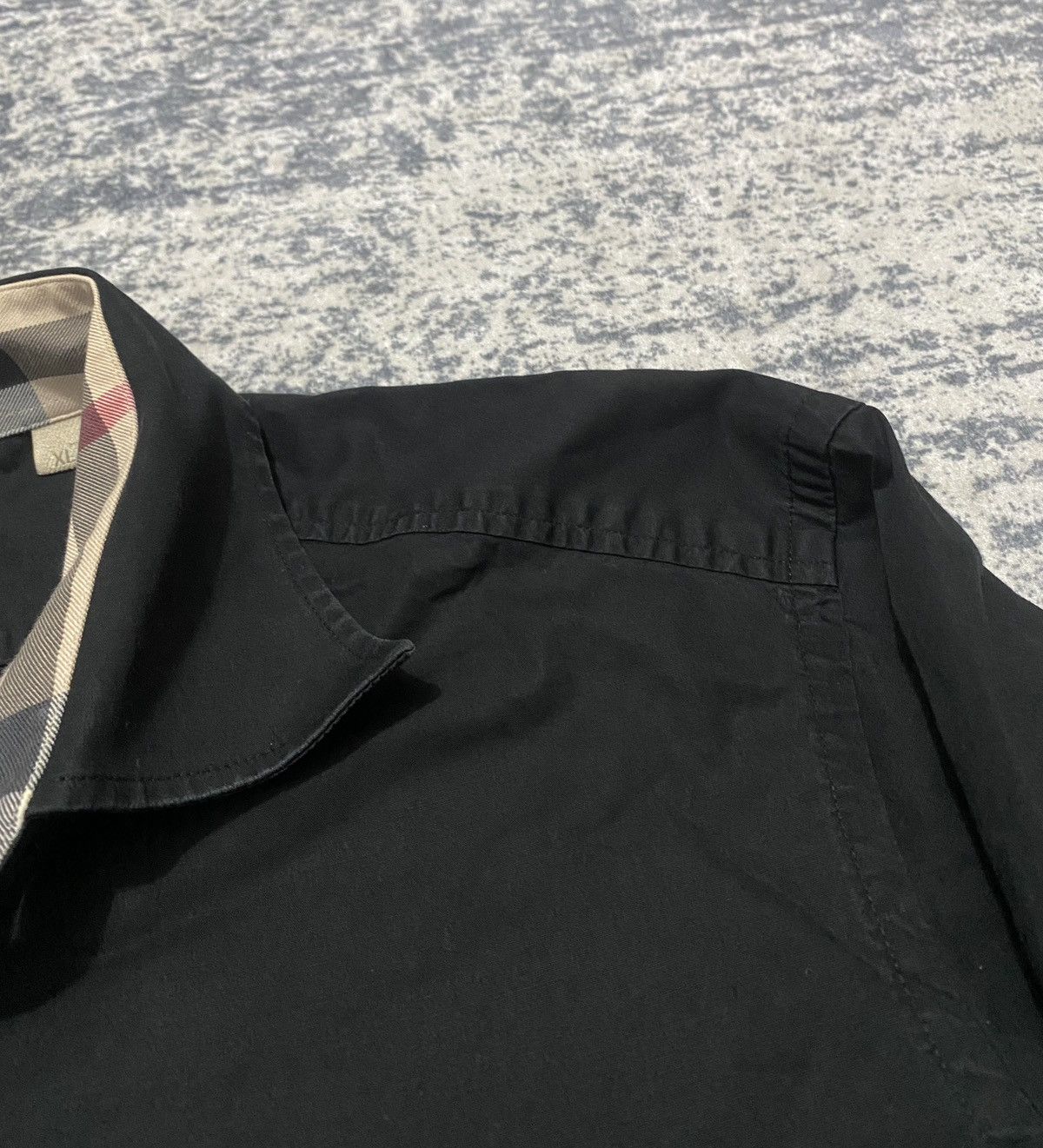 Burberry Burberry luxury shirt button up with pattern on cufs Size US XL / EU 56 / 4 - 10 Thumbnail