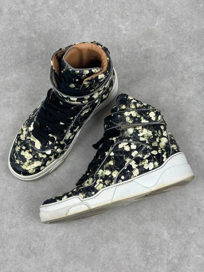 Givenchy SS2015 Givenchy Tyson Black Floral High-Top Sneakers by Riccardo Tisci Size US 10 / EU 43 - 7 Thumbnail