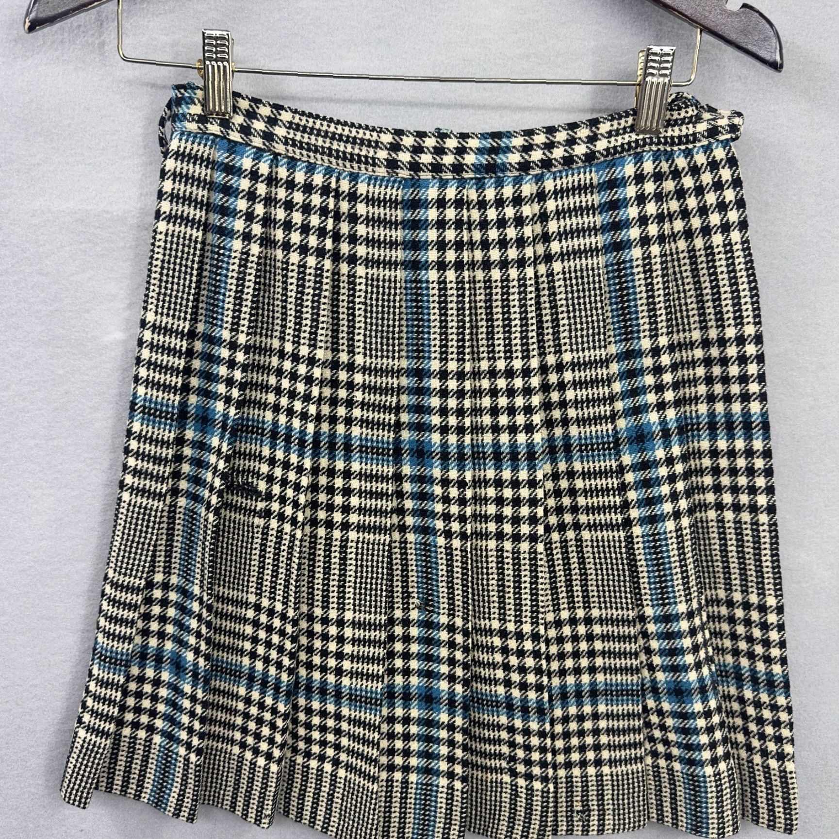 Vintage VINTAGE Bandstander Skirt Women Midi Plaid Wool Flannel Pleated A-Line READ Bandstander Skirt Small Black Retro Hipster Dark Academia 90s Size 28" / US 6 / IT 42 - 2 Thumbnail
