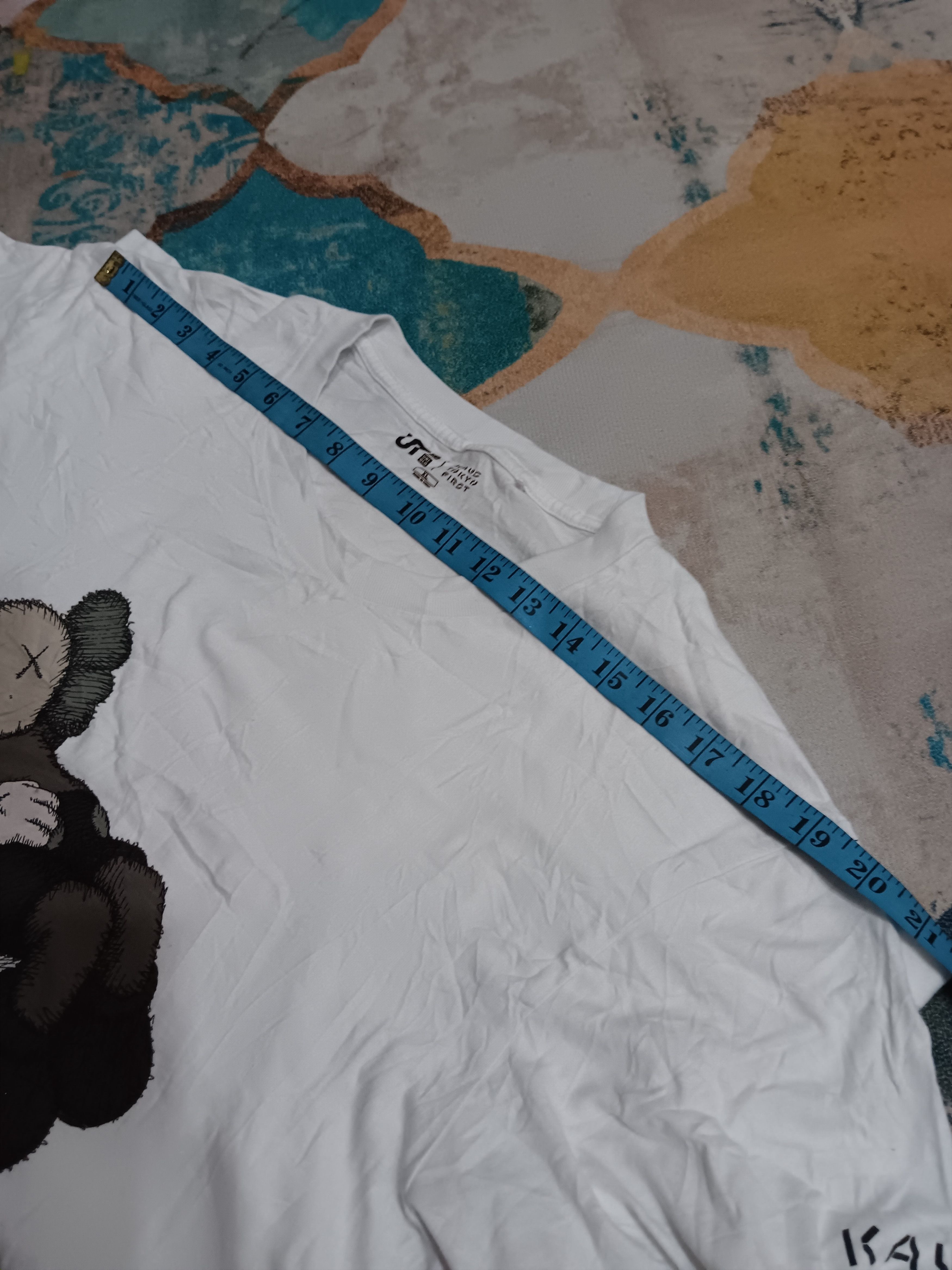 Japanese Brand × Kaws Kaws sleeping x Uniqlo Tokyo first Mori artist graffiti tee Size US XL / EU 56 / 4 - 11 Thumbnail
