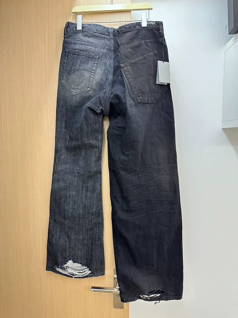 Balenciaga Balenciaga size XS Distressed Denim Pants Size US 27 - 4 Thumbnail